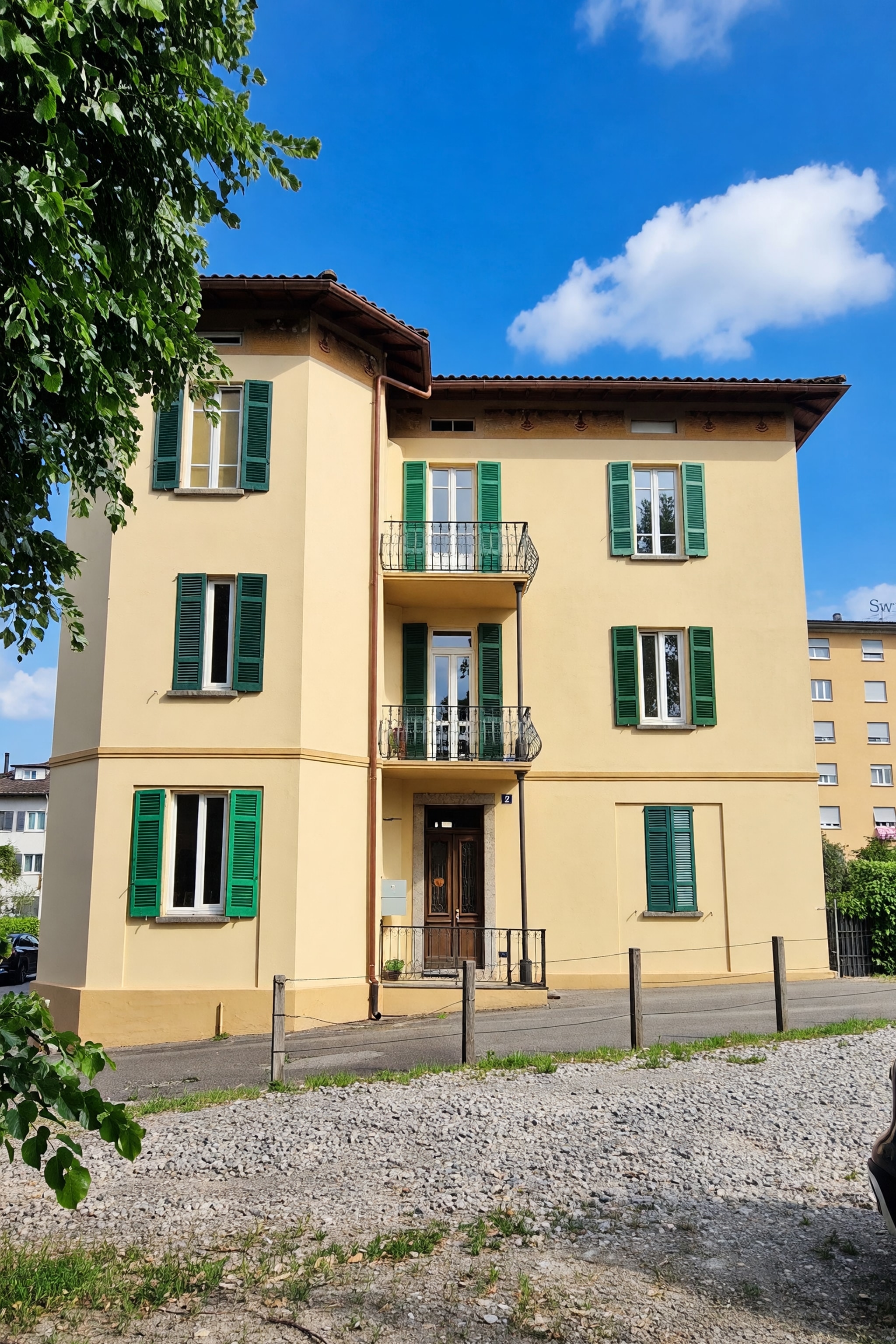 Bell'appartamento 3,5 locali in posizione strategica con doppio balcone e due posteggi esterni - Chiasso - foto 6