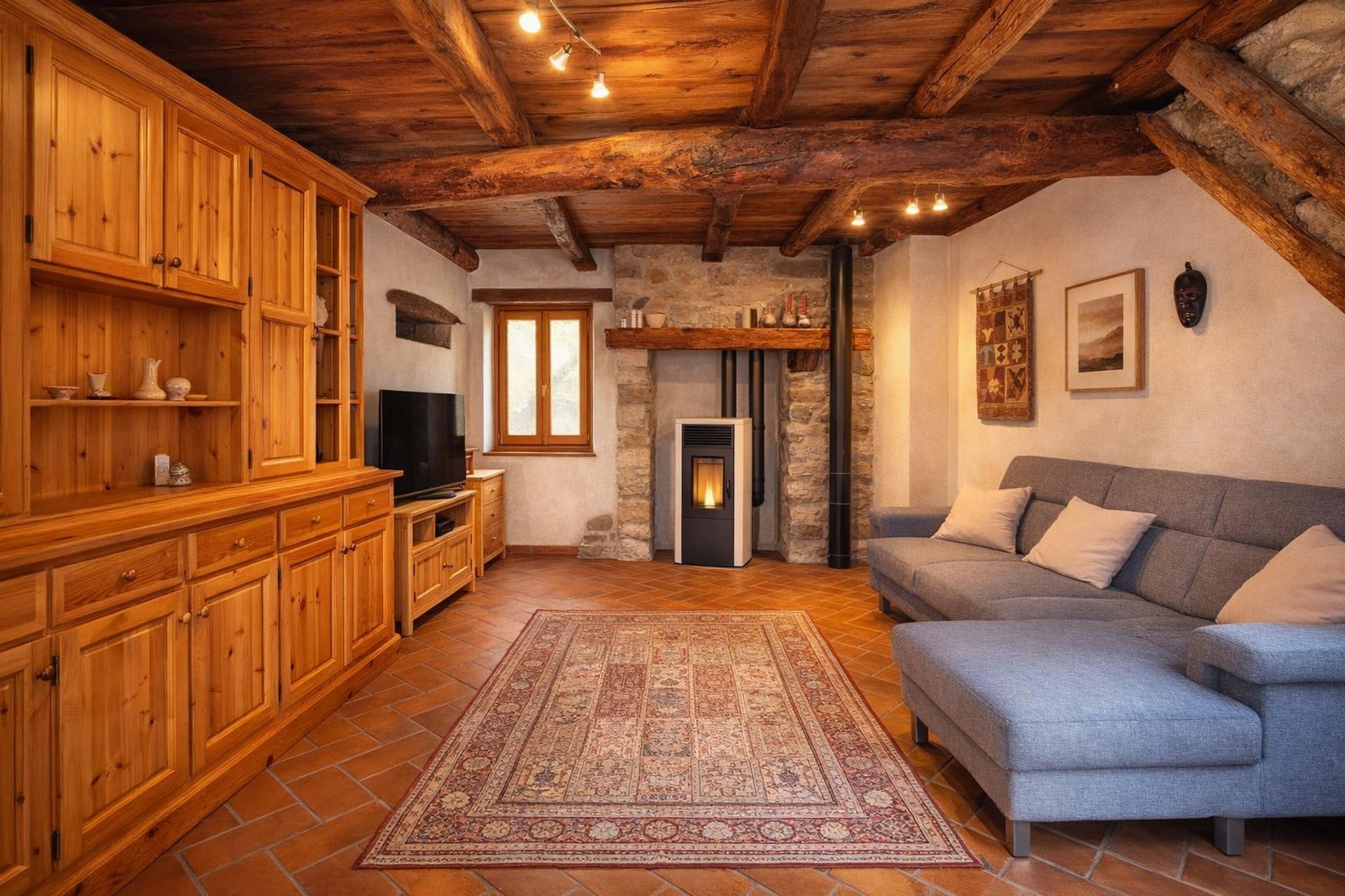 Graziosa casa di nucleo 3,5 locali ad un prezzo molto interessante e spese di gestione ridotte al minimo. - Isone