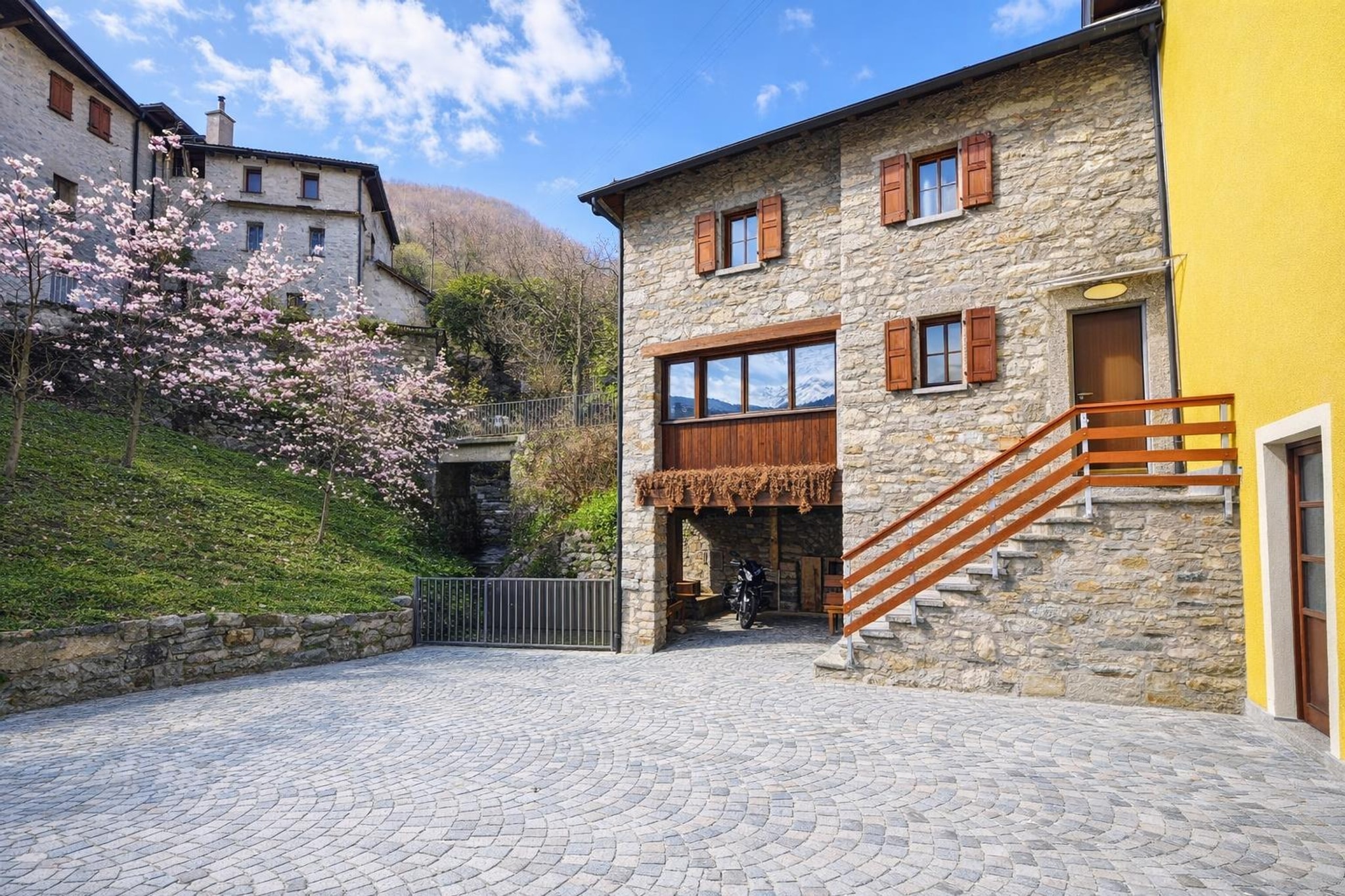 Graziosa casa di nucleo 3,5 locali ad un prezzo molto interessante e spese di gestione ridotte al minimo. - Isone - foto 15