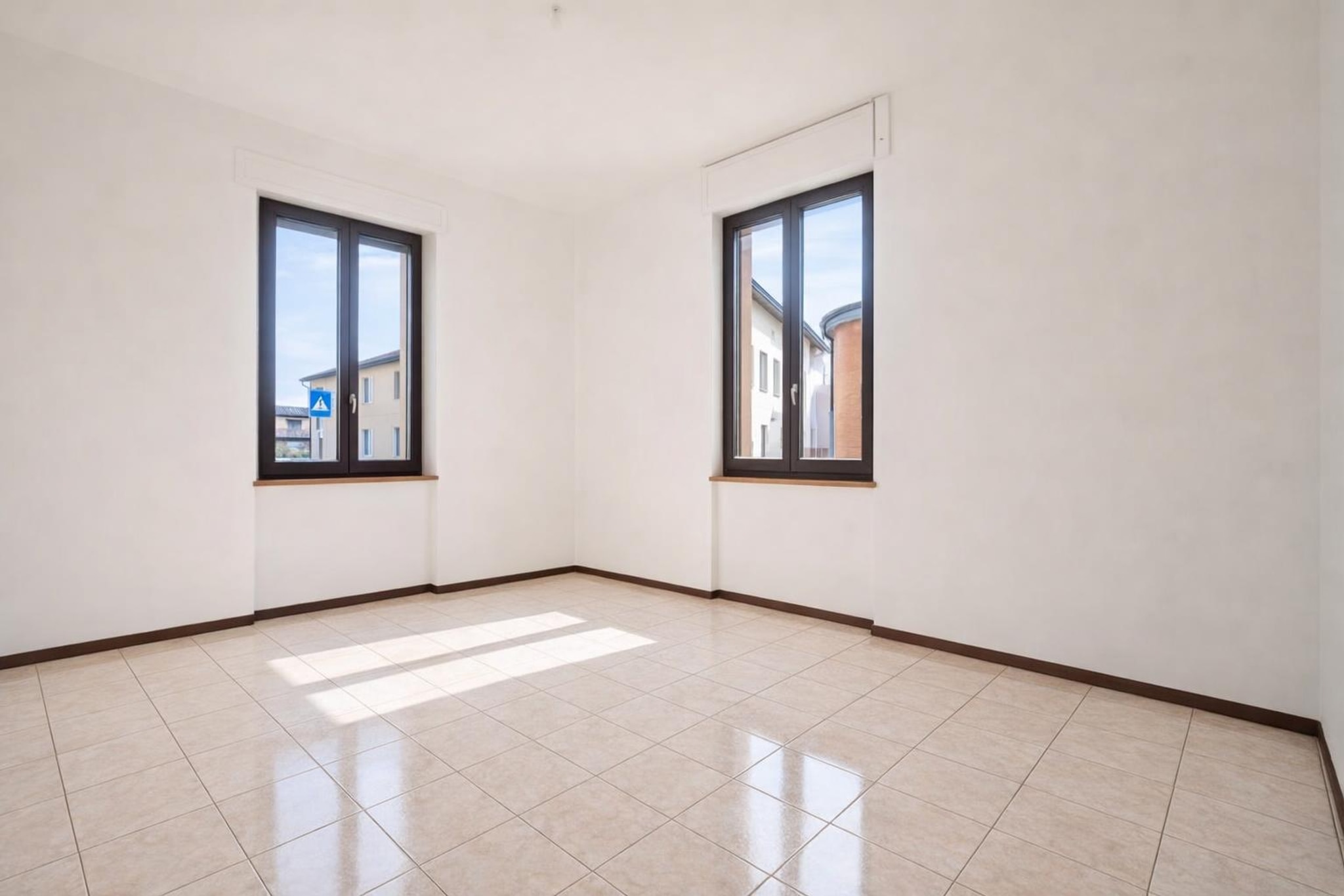 Interessante stabile con 3 appartamenti di 3 locali, versatile anche ad uso ufficio in comoda corte a reddito - Coldrerio - foto 5