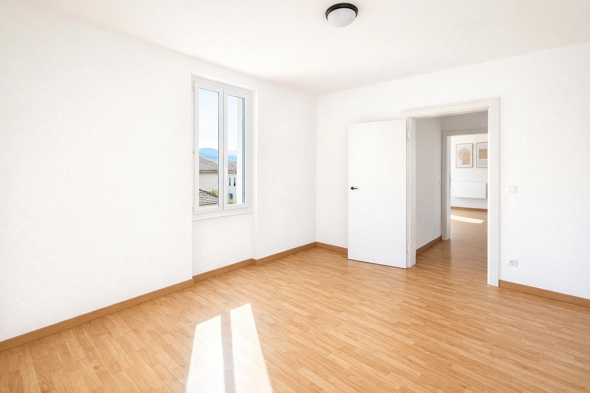 Interessante stabile con 3 appartamenti di 3 locali, versatile anche ad uso ufficio in comoda corte a reddito - Coldrerio - foto 9