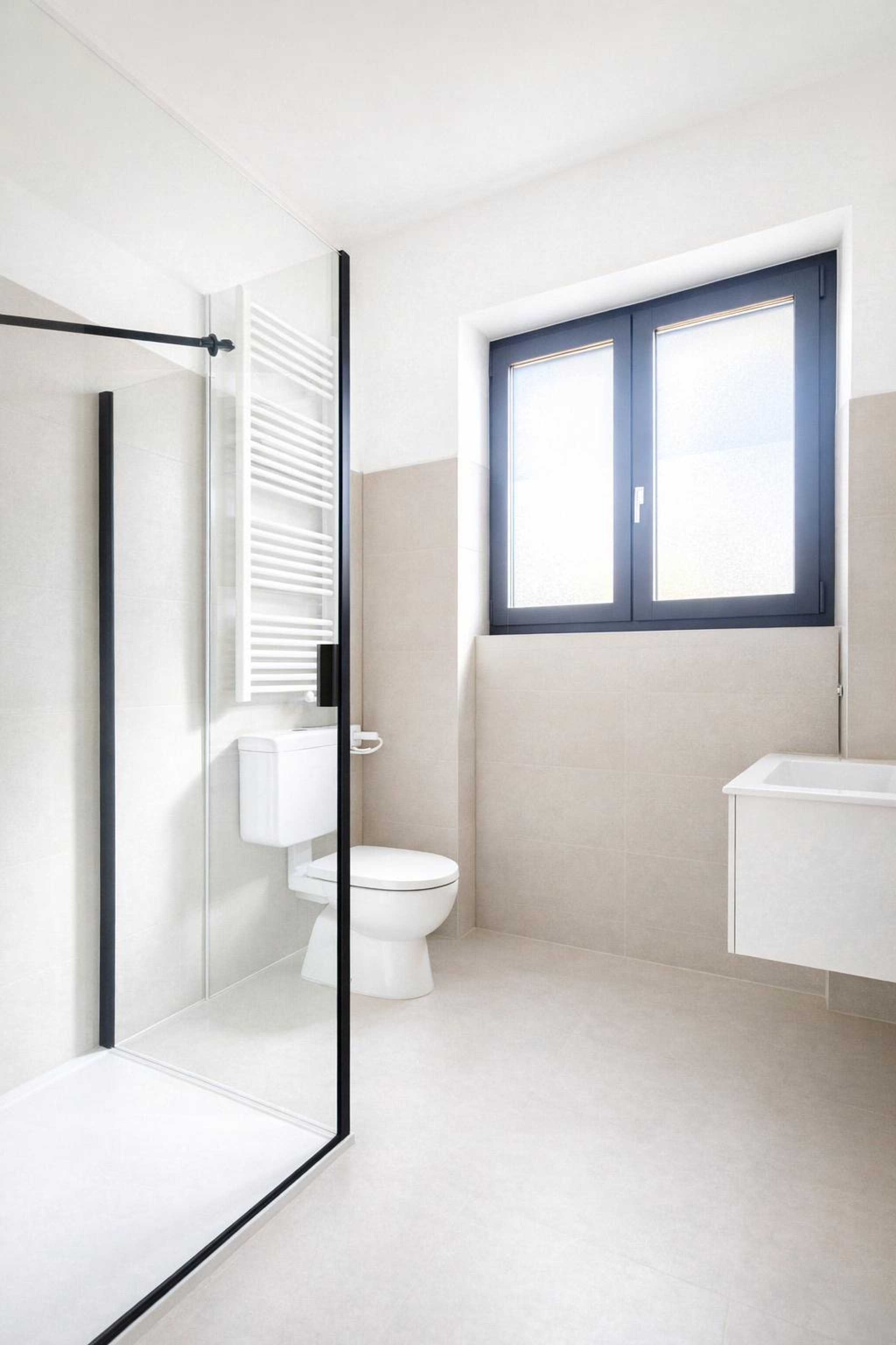 Interessante stabile con 3 appartamenti di 3 locali, versatile anche ad uso ufficio in comoda corte a reddito - Coldrerio - foto 13