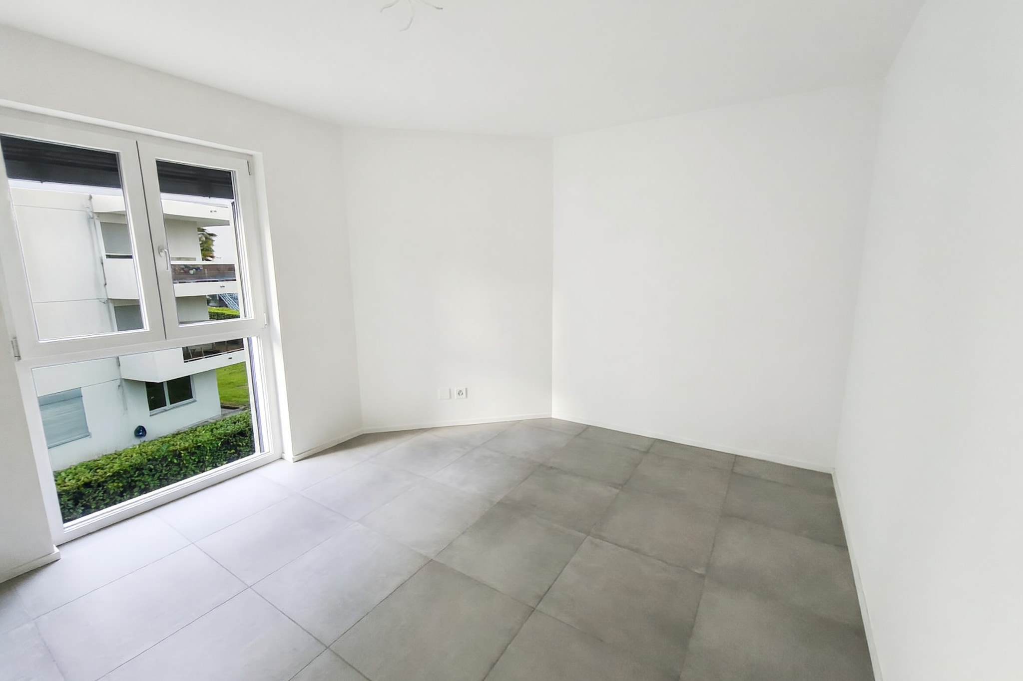 Nuovo appartamento 2,5 locali in stile moderno in posizione estremamente comoda - Morbio Inferiore - foto 6