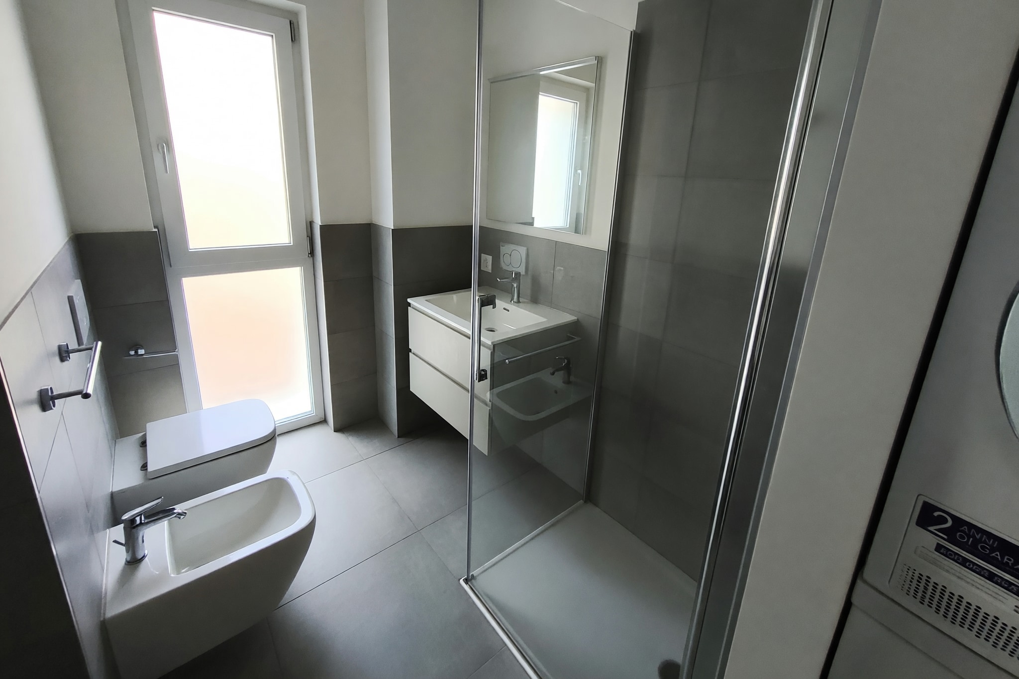 Nuovo appartamento 2,5 locali in stile moderno in posizione estremamente comoda - Morbio Inferiore - foto 7