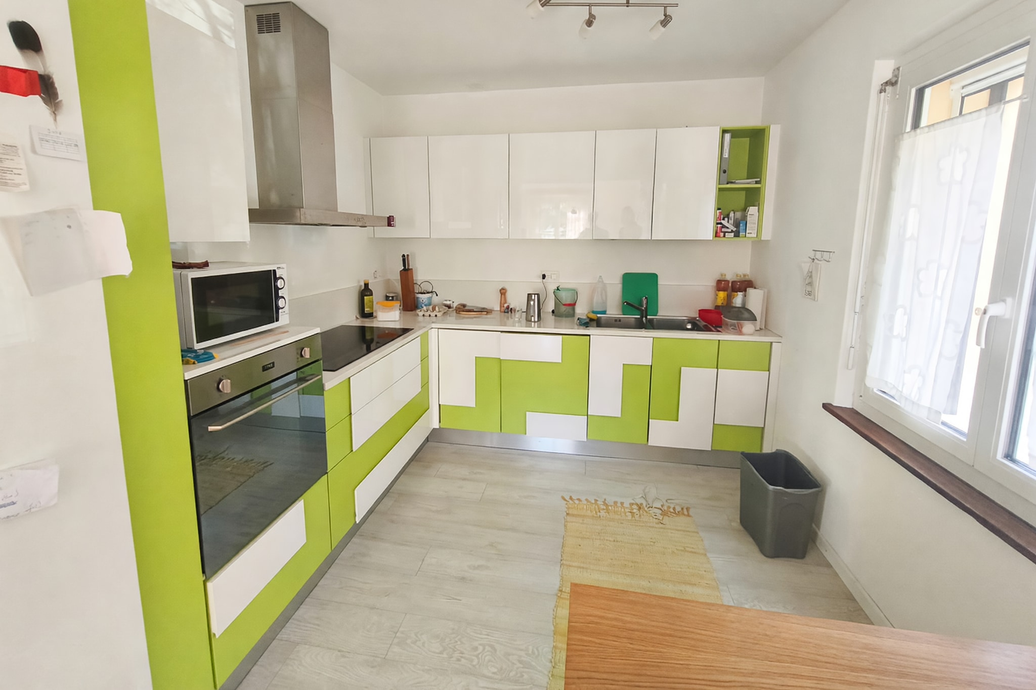 Graziosa villetta 5,5 locali con ampio giardino pianeggiante, terrazzo e grottino con camino - Camorino - foto 8