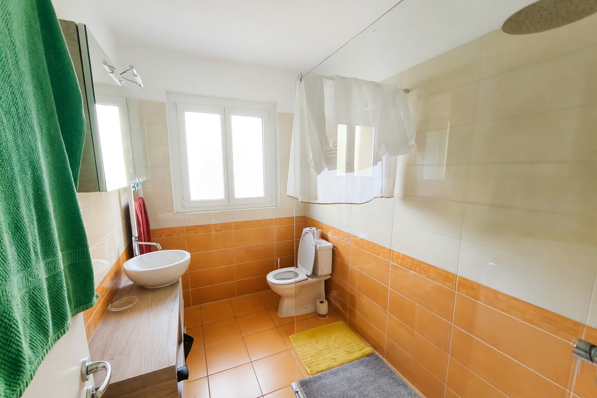 Graziosa villetta 5,5 locali con ampio giardino pianeggiante, terrazzo e grottino con camino - Camorino - foto 12