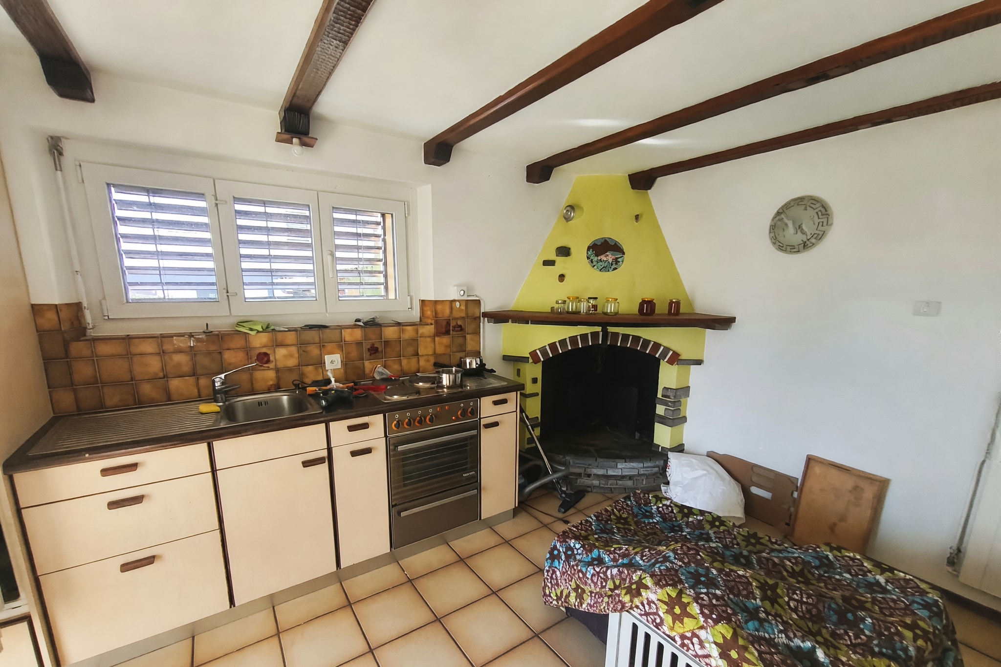 Graziosa villetta 5,5 locali con ampio giardino pianeggiante, terrazzo e grottino con camino - Camorino - foto 14