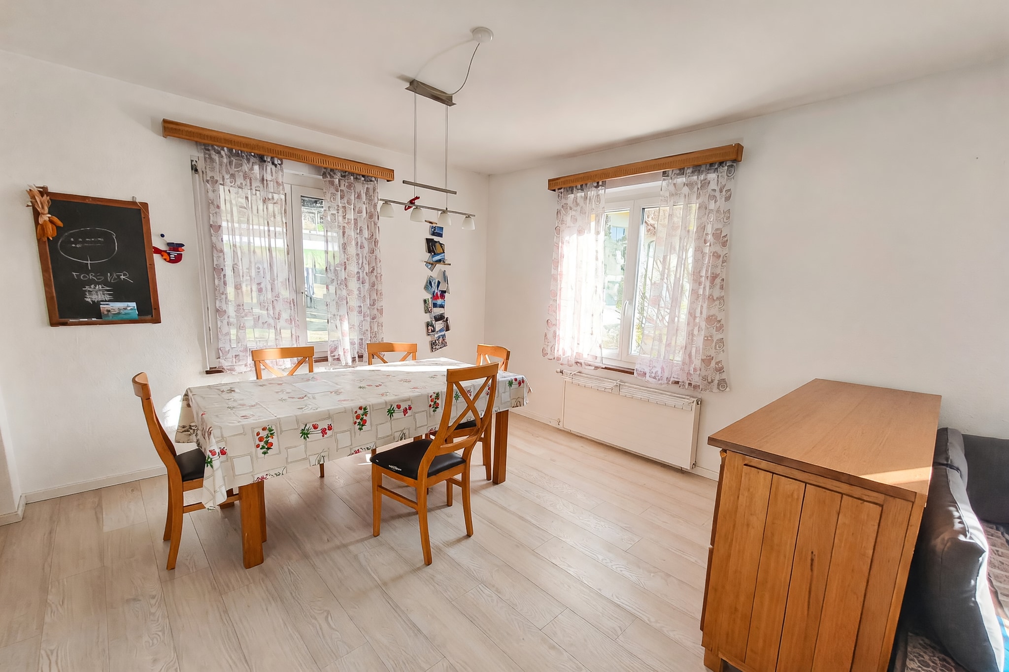 Graziosa villetta 5,5 locali con ampio giardino pianeggiante, terrazzo e grottino con camino - Camorino - foto 6