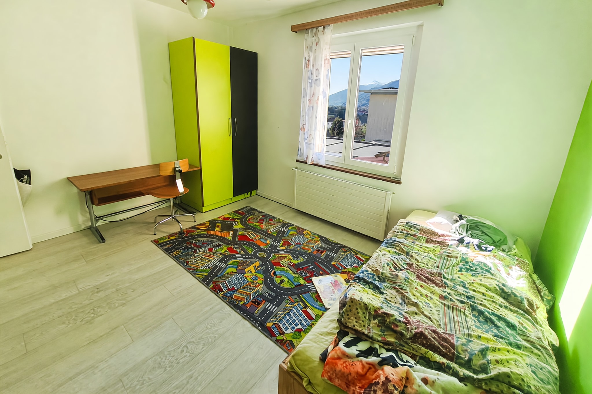 Graziosa villetta 5,5 locali con ampio giardino pianeggiante, terrazzo e grottino con camino - Camorino - foto 10