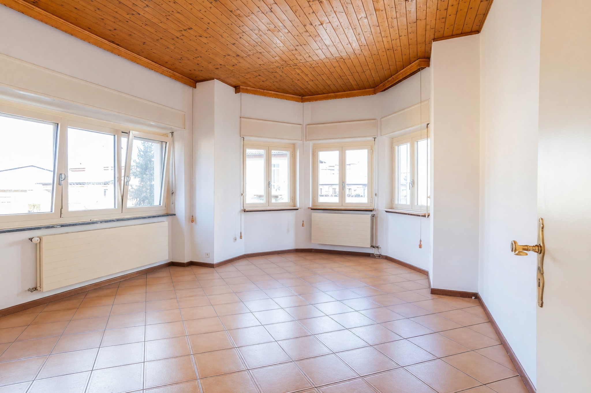 Interessante appartamento 3,5 locali in locazione con balcone in curata palazzina di sole cinque unità. - Chiasso - foto 3