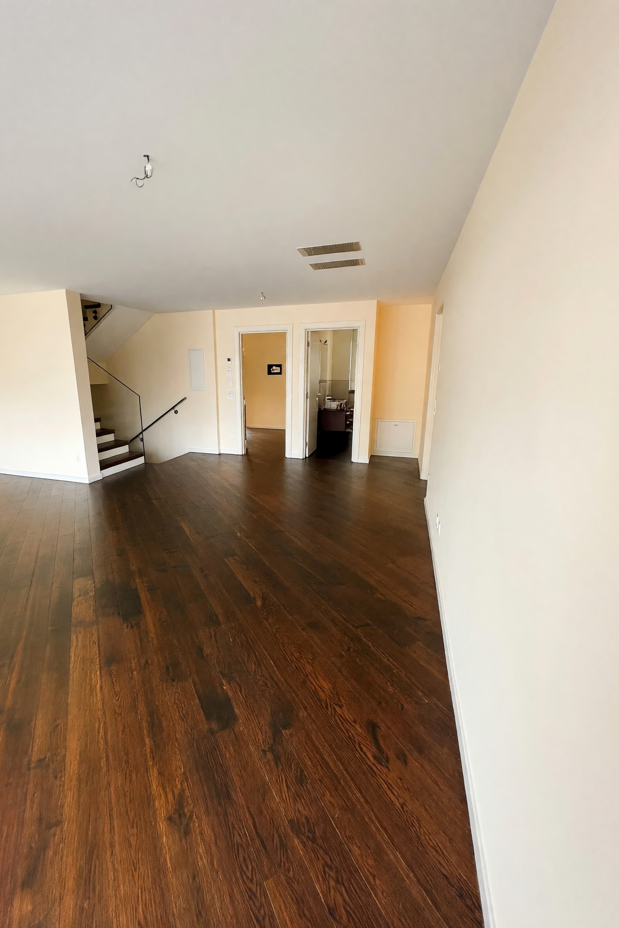 Piacevole casa unifamiliare 4,5 locali con terrazzo di 30 mq e giardino in comoda zona residenziale - Arzo - foto 2
