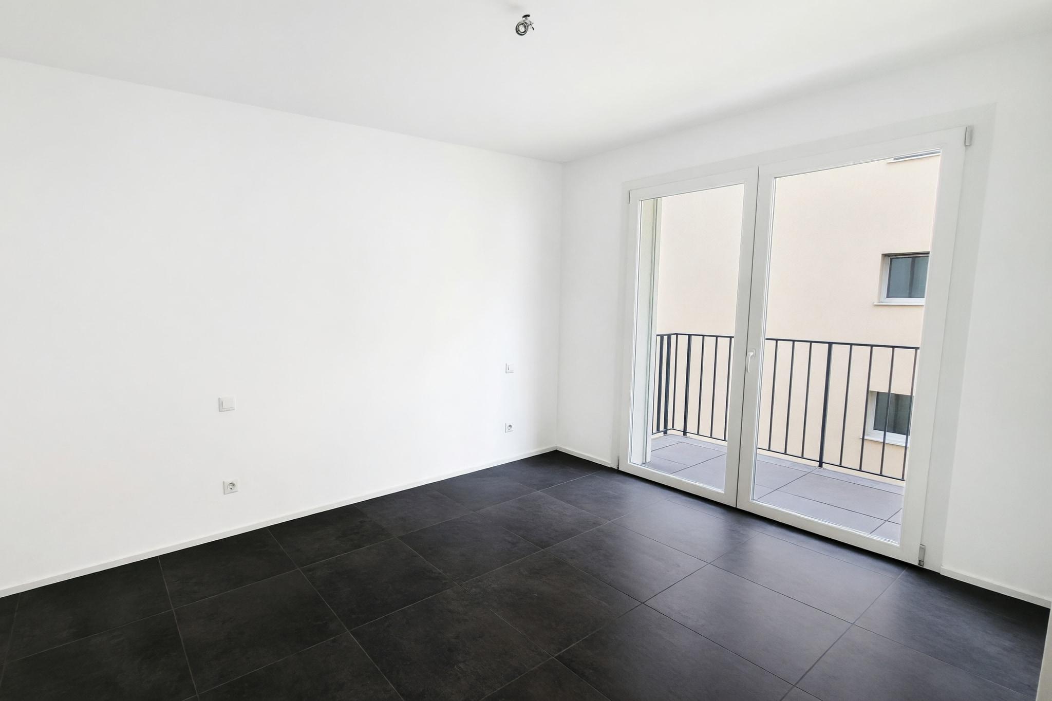 Nuovo appartamento 3,5 locali in pronta consegna con terrazza coperta e due balconi - Vacallo - foto 8