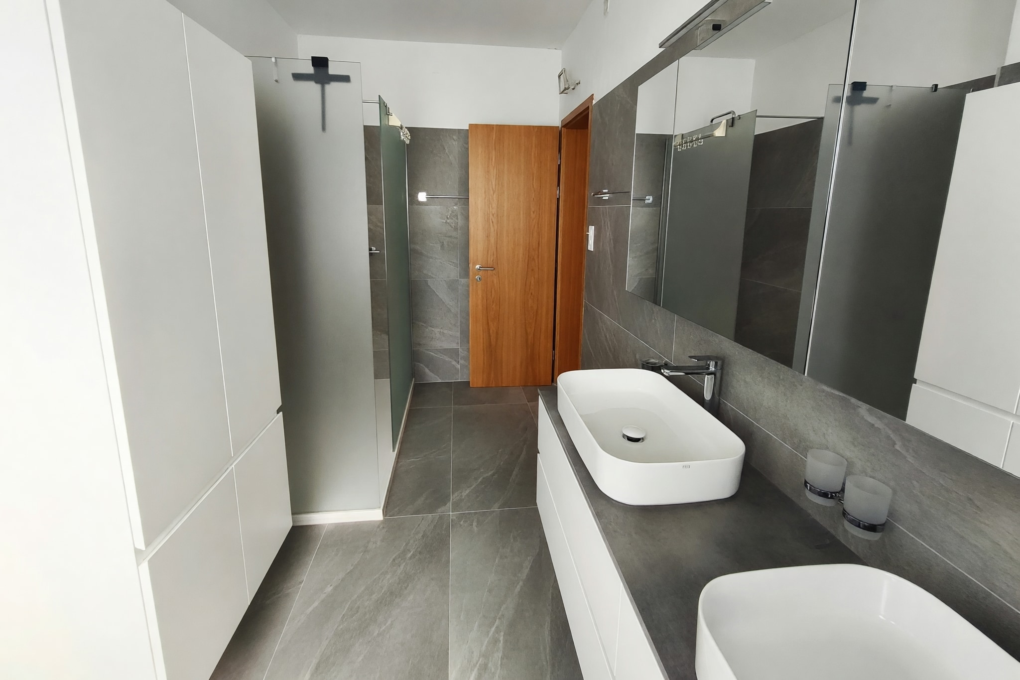 Bell'appartamento 4,5 locali ristrutturato con terrazzo e ampio soggiorno al primo piano in casa bifamiliare - Bellinzona - foto 9
