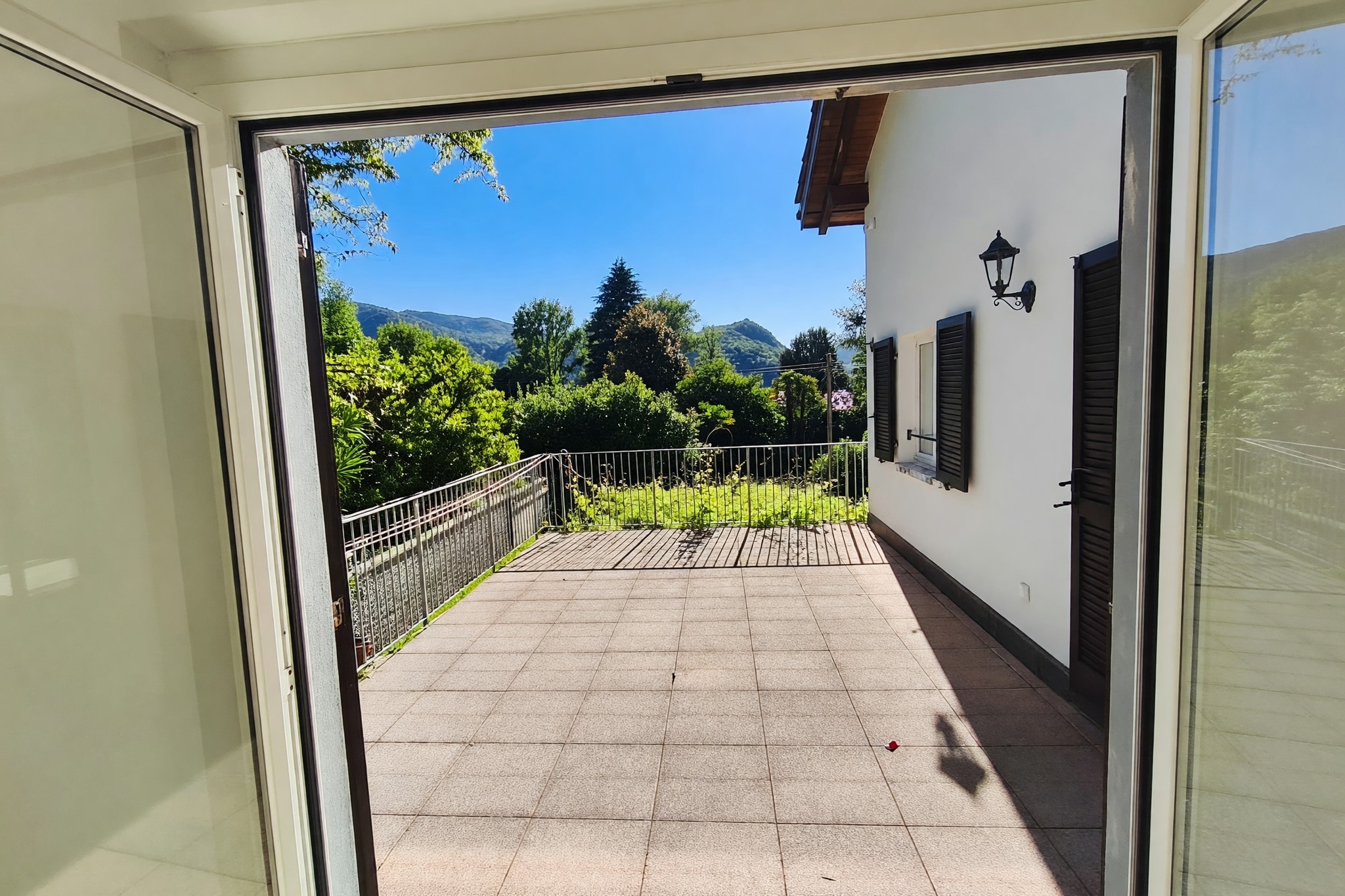 Bellissimo appartamento 3,5 locali appena ristrutturato con terrazzo abitabile, giardino privato e grande piano mansardato - Figino - foto 3