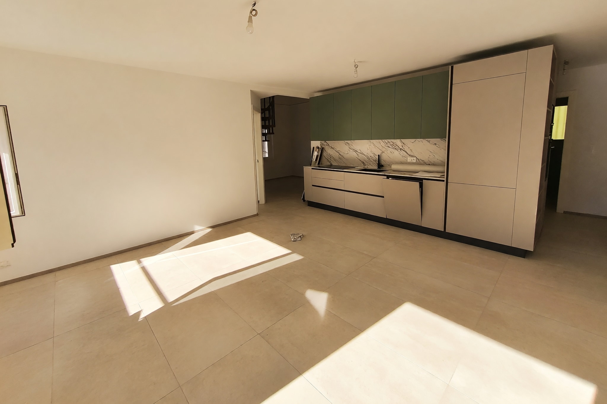 Bellissimo appartamento 3,5 locali appena ristrutturato con terrazzo abitabile, giardino privato e grande piano mansardato - Figino - foto 6