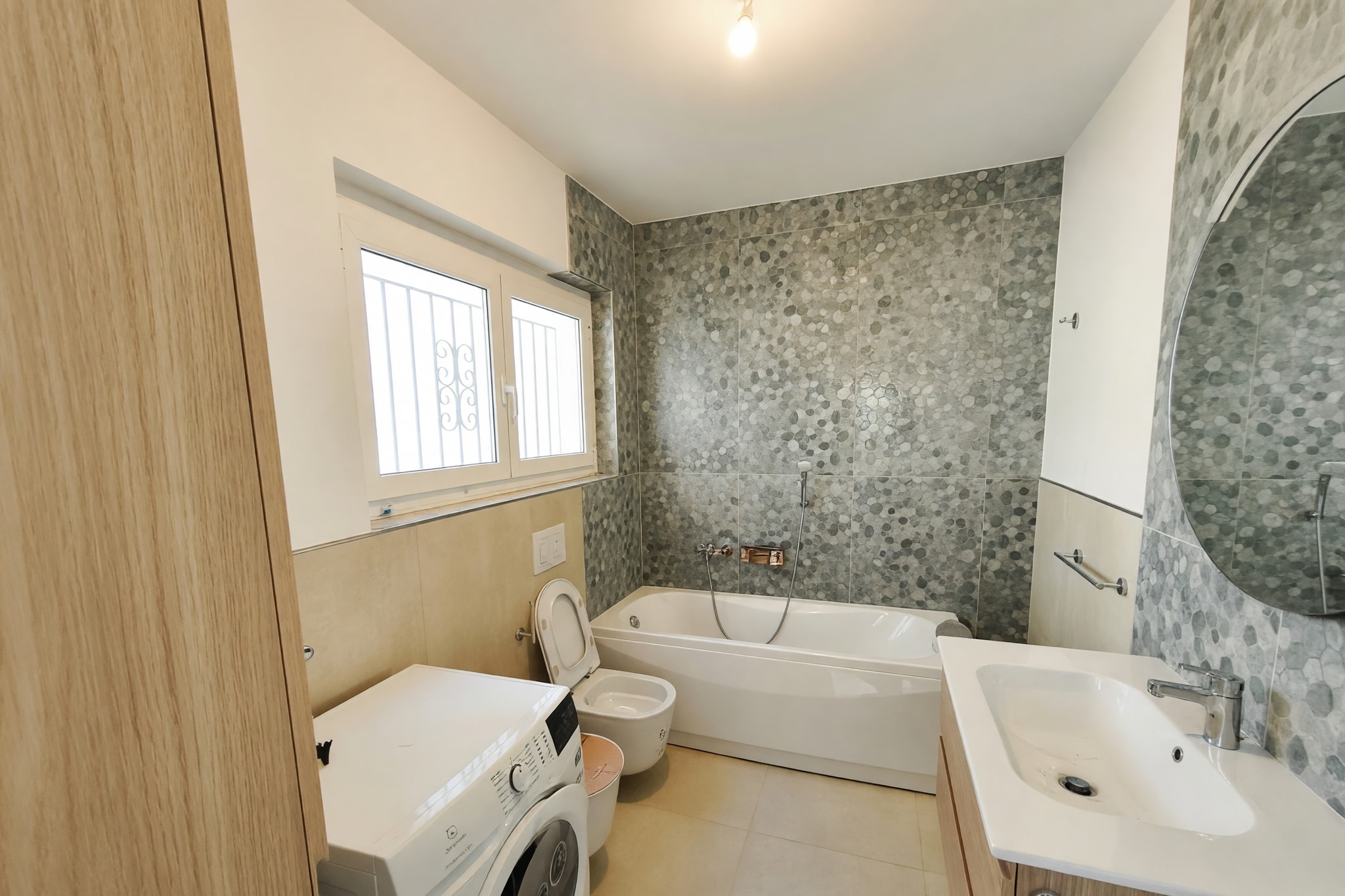 Bellissimo appartamento 3,5 locali appena ristrutturato con terrazzo abitabile, giardino privato e grande piano mansardato - Figino - foto 9
