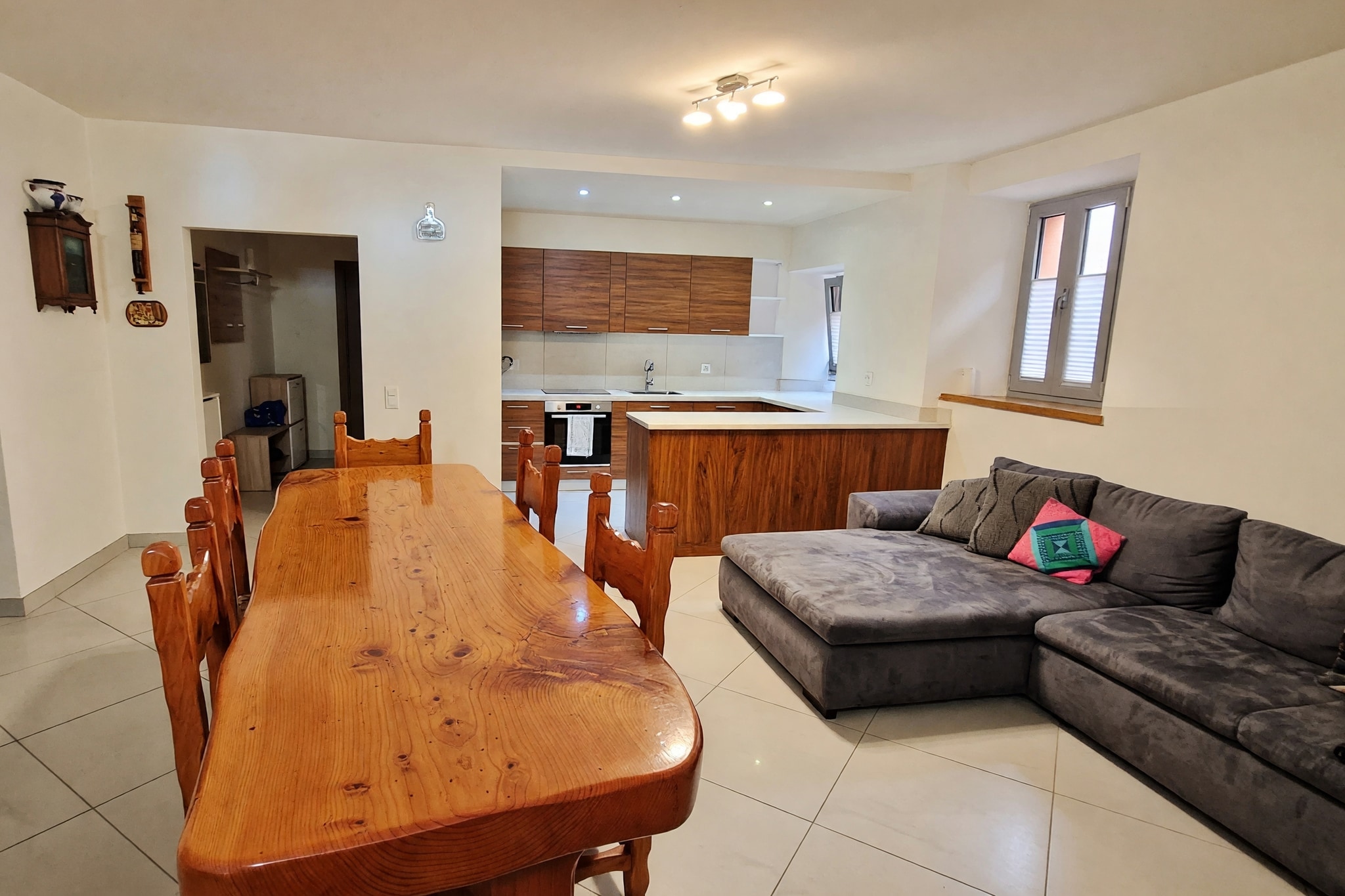 Bellissimo appartamento 4,5 locali ristrutturato in corte privata con terrazzo, romantico caminetto e finiture di medio-alto standing - Morbio Inferiore - foto 3