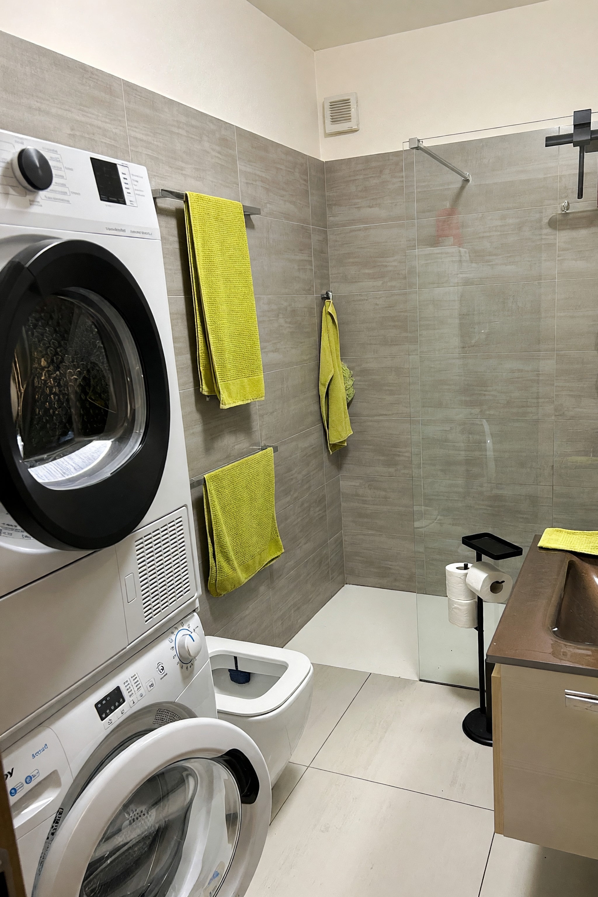 Bellissimo appartamento 4,5 locali ristrutturato in corte privata con terrazzo, romantico caminetto e finiture di medio-alto standing - Morbio Inferiore - foto 15
