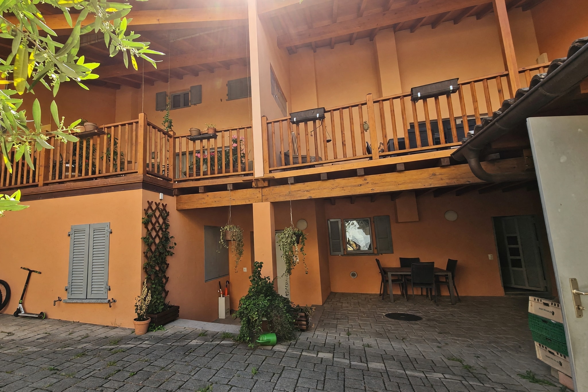 Bellissimo appartamento 4,5 locali ristrutturato in corte privata con terrazzo, romantico caminetto e finiture di medio-alto standing - Morbio Inferiore - foto 13
