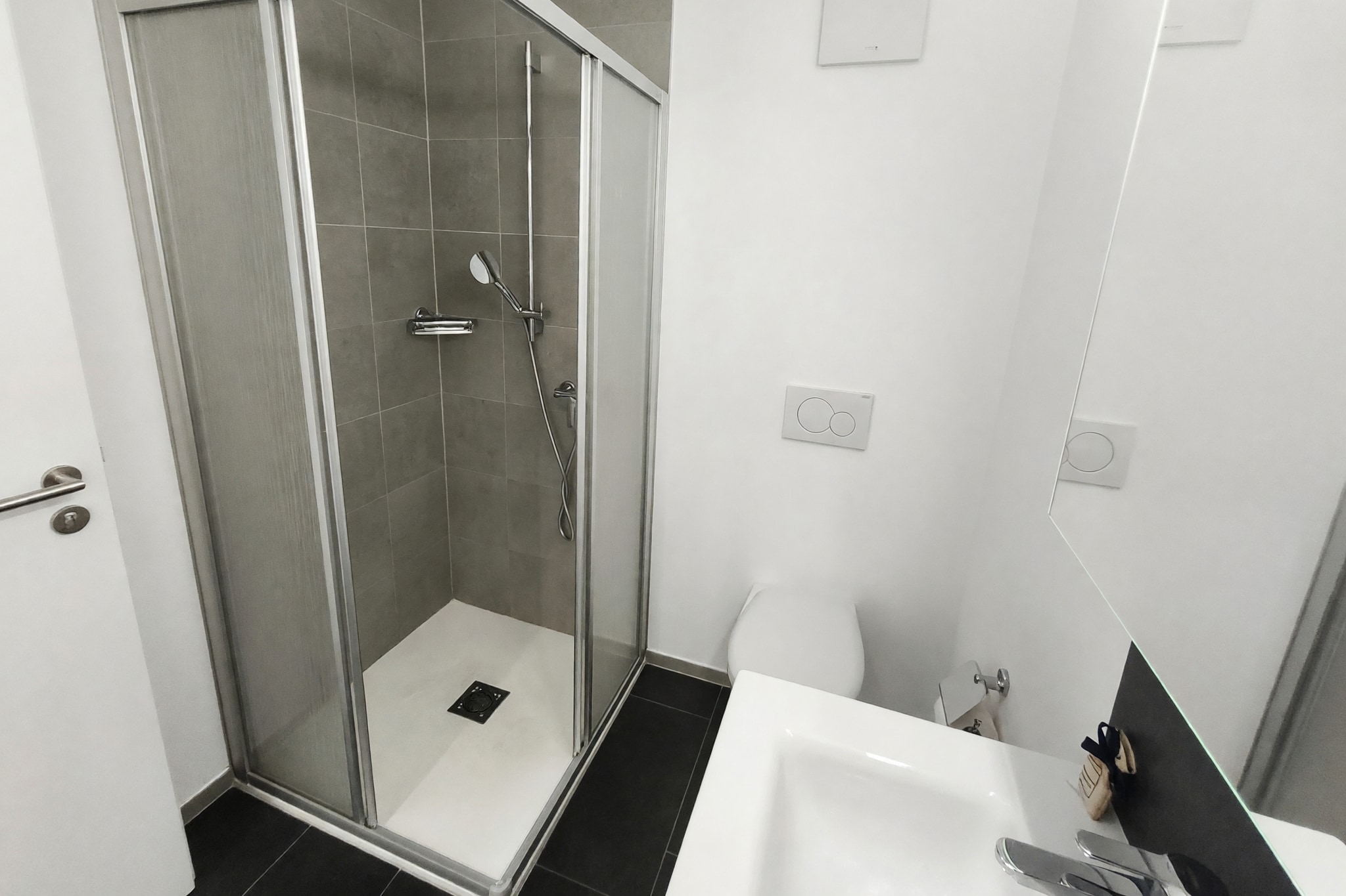 Recente appartamento 2,5 locali con terrazzo in piccola palazzina di sole cinque unità - Cadenazzo - foto 9