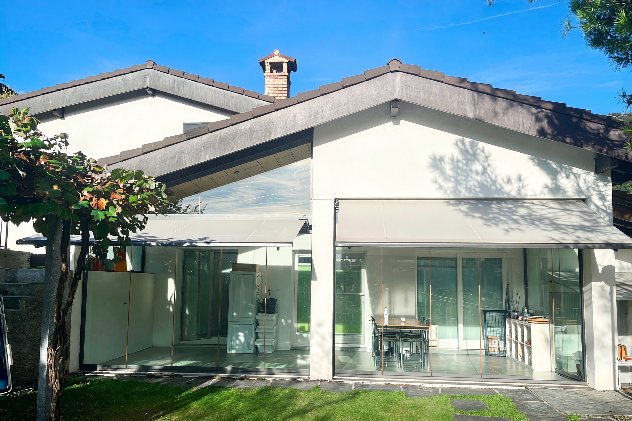 Affascinante casa unifamiliare 6,5 locali di 190 mq con ampio giardino privato, veranda e due terrazze nel verde - Castelrotto