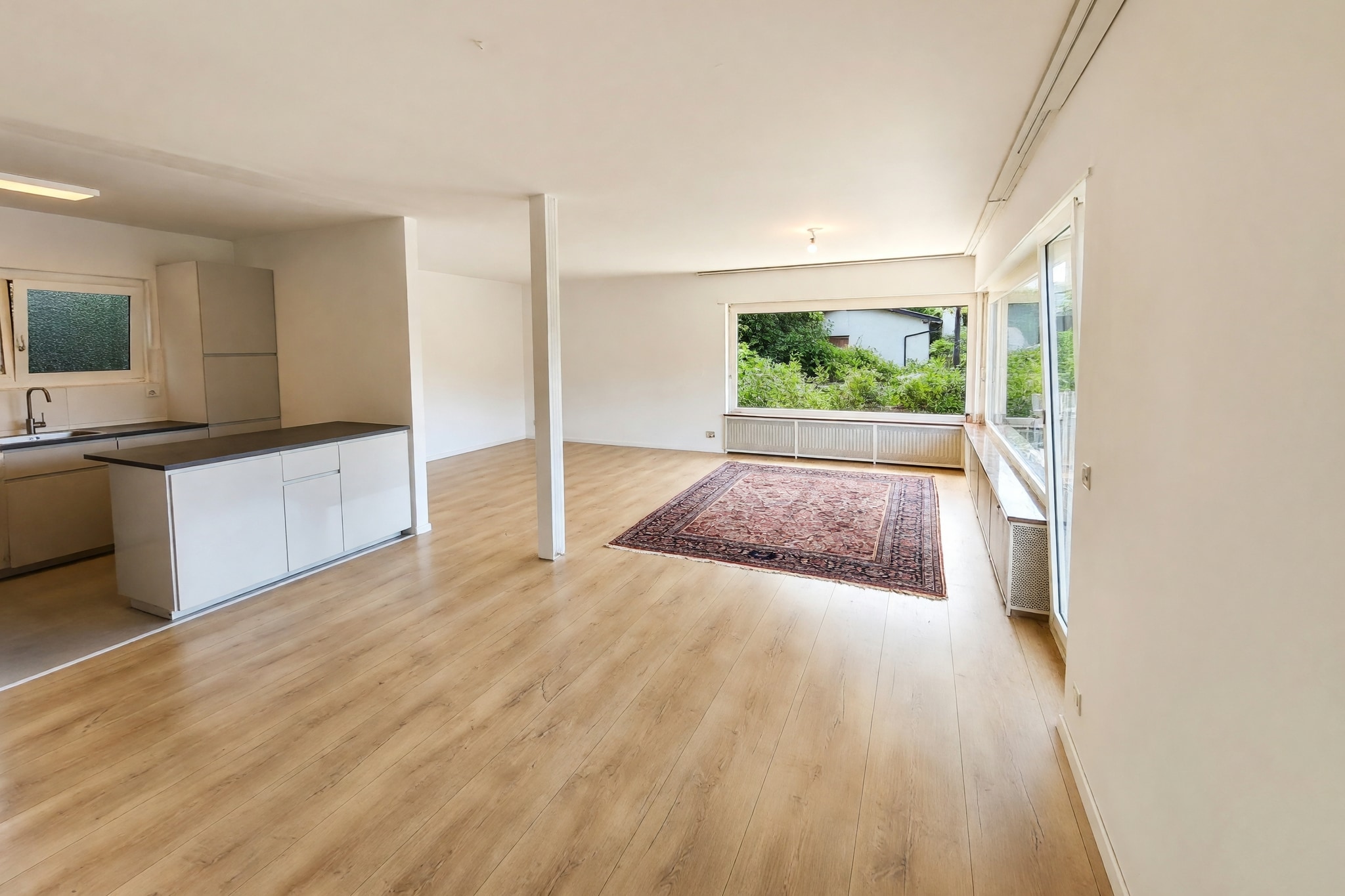 Stupenda casa bifamiliare 7 locali con terrazzo vista lago, giardino privato e grande zona giorno su due livelli - Collina d'Oro - foto 4