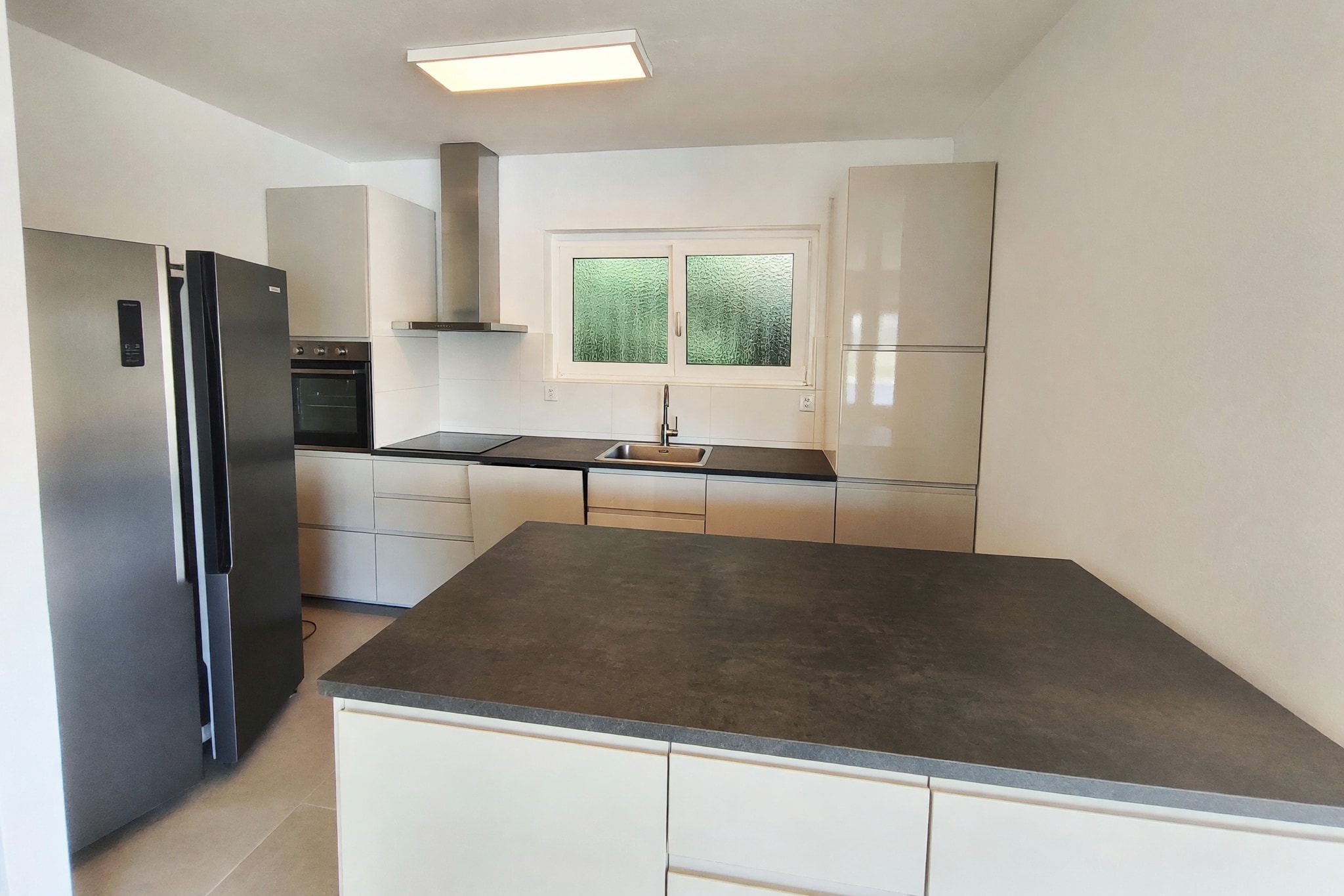 Stupenda casa bifamiliare 7 locali con terrazzo vista lago, giardino privato e grande zona giorno su due livelli - Collina d'Oro - foto 7