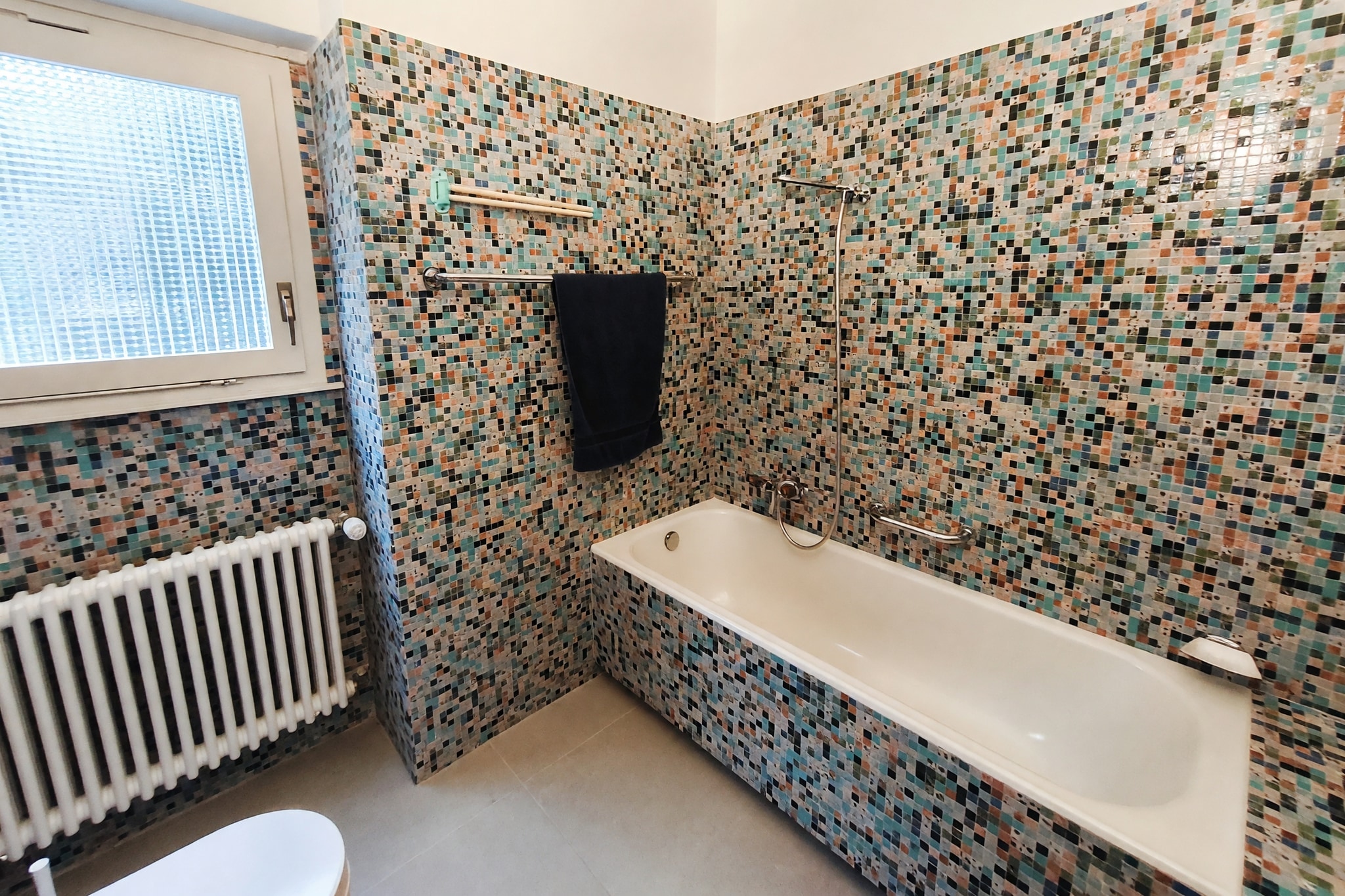 Stupenda casa bifamiliare 7 locali con terrazzo vista lago, giardino privato e grande zona giorno su due livelli - Collina d'Oro - foto 15