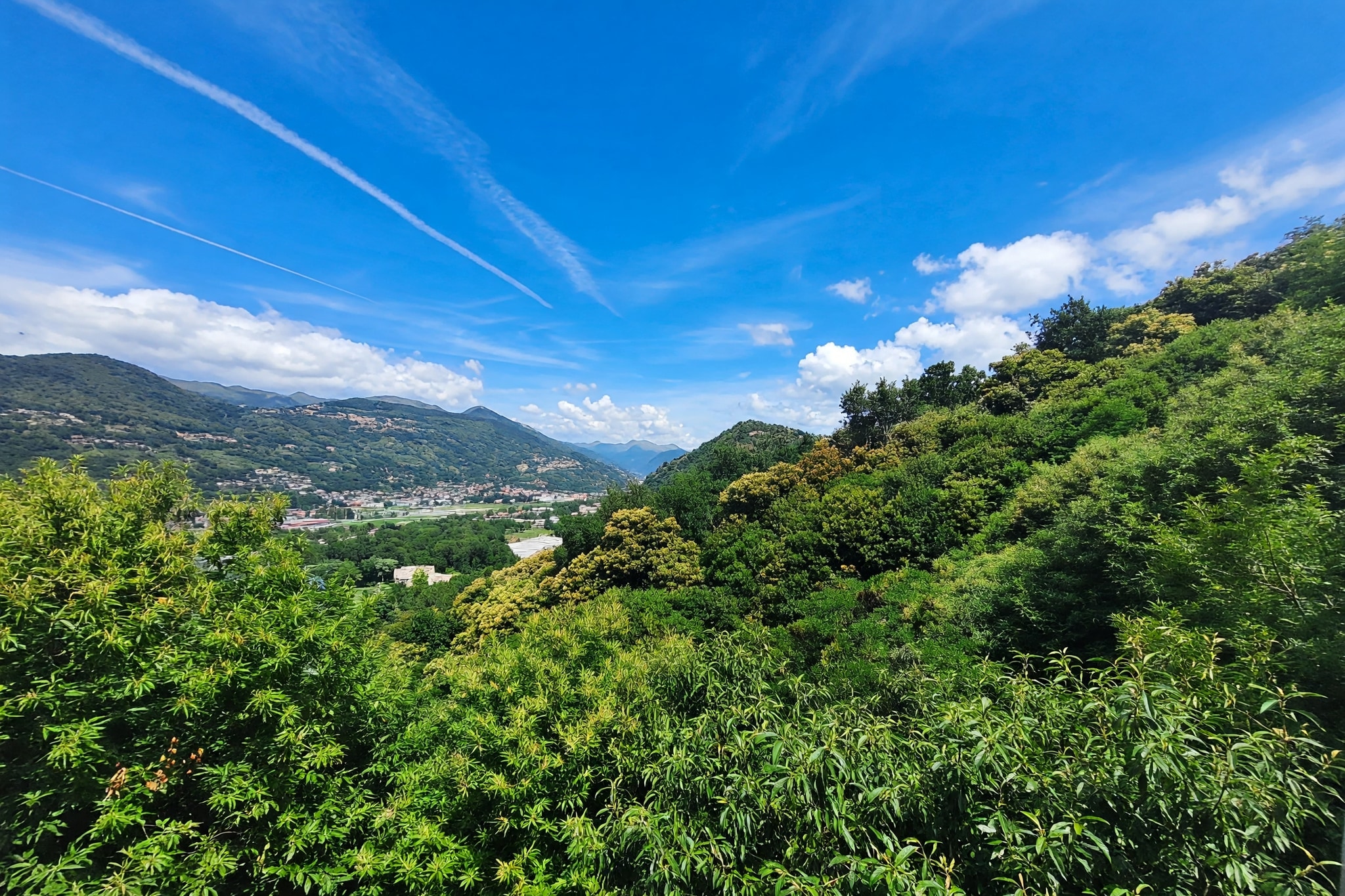 Stupenda casa bifamiliare 7 locali con terrazzo vista lago, giardino privato e grande zona giorno su due livelli - Collina d'Oro - foto 18