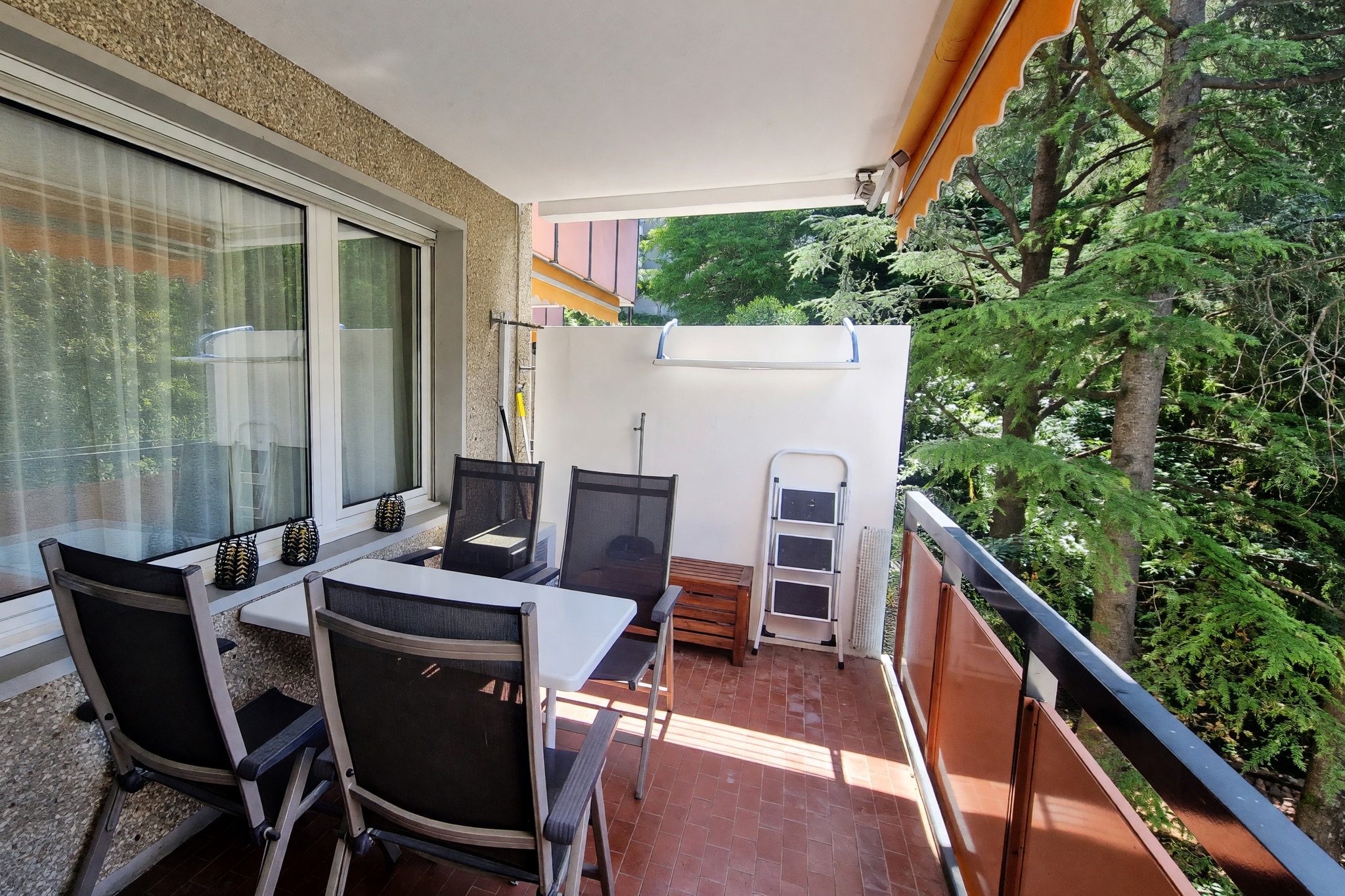 Bellissimo appartamento 2,5 locali con terrazza coperta vista lago in esclusivo residence di vacanza direttamente sul lago - Bissone - foto 4
