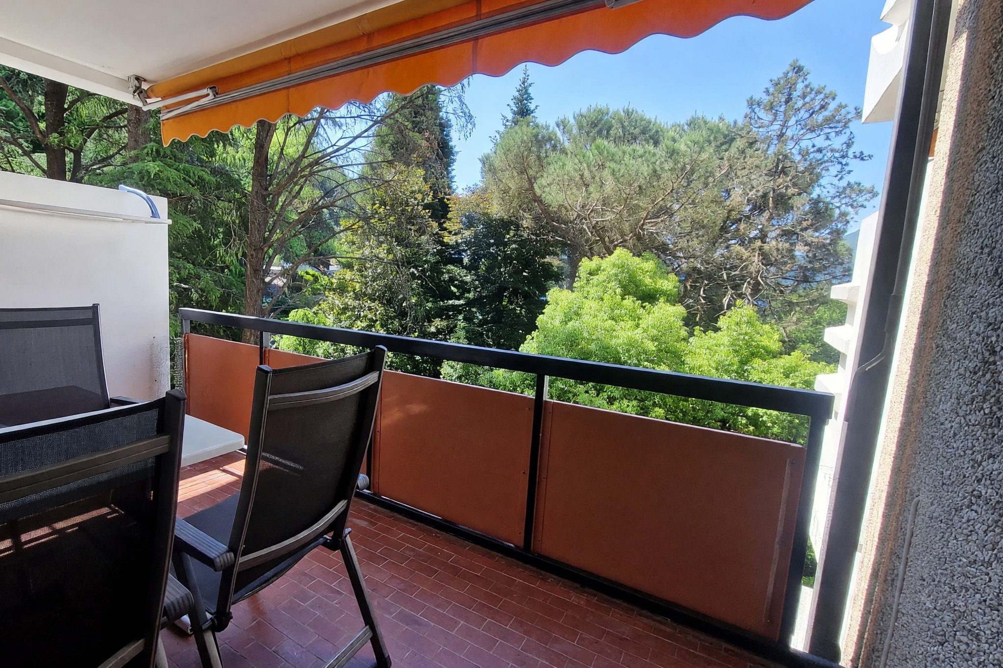 Bellissimo appartamento 2,5 locali con terrazza coperta vista lago in esclusivo residence di vacanza direttamente sul lago - Bissone - foto 6