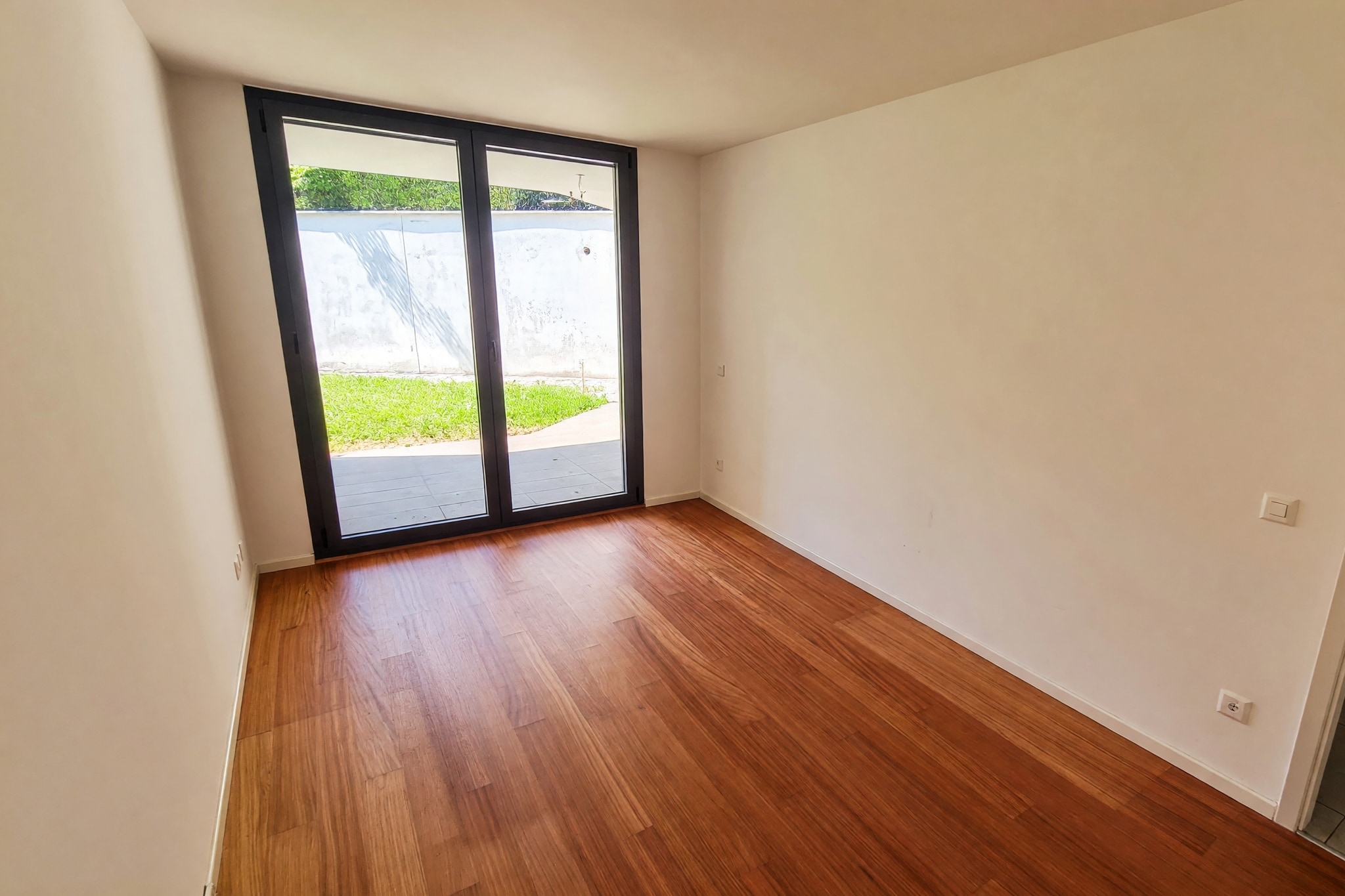 Moderna casa contigua 5,5 locali con terrazza coperta vista lago e giardino in posizione panoramica - Lopagno - foto 14