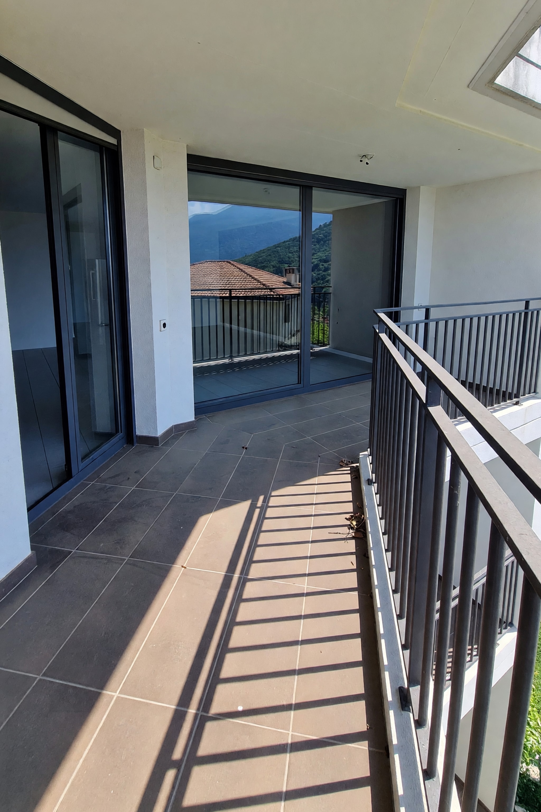 Moderna casa contigua 5,5 locali con terrazza coperta vista lago e giardino in posizione panoramica - Lopagno - foto 15