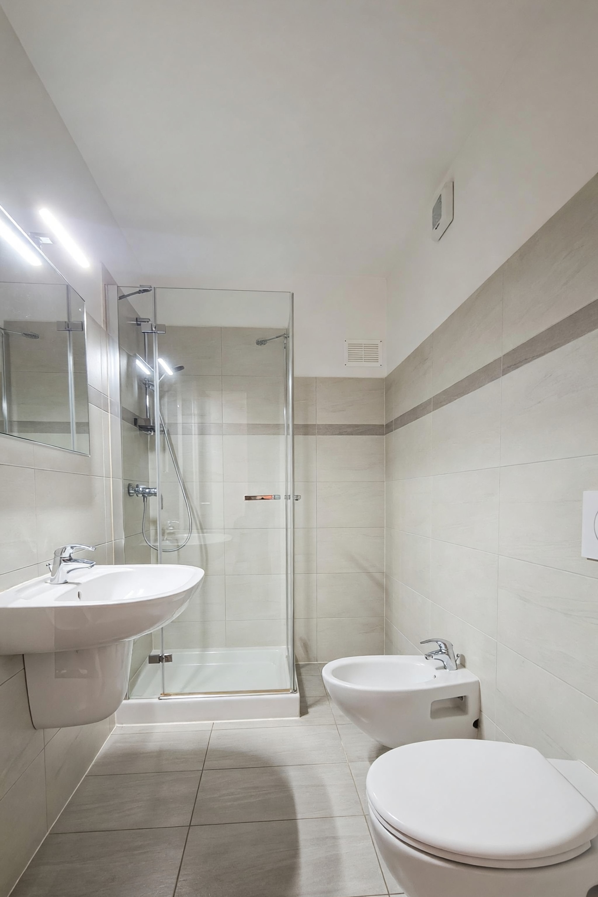 Moderna casa contigua 5,5 locali con terrazza coperta vista lago e giardino in posizione panoramica - Lopagno - foto 17