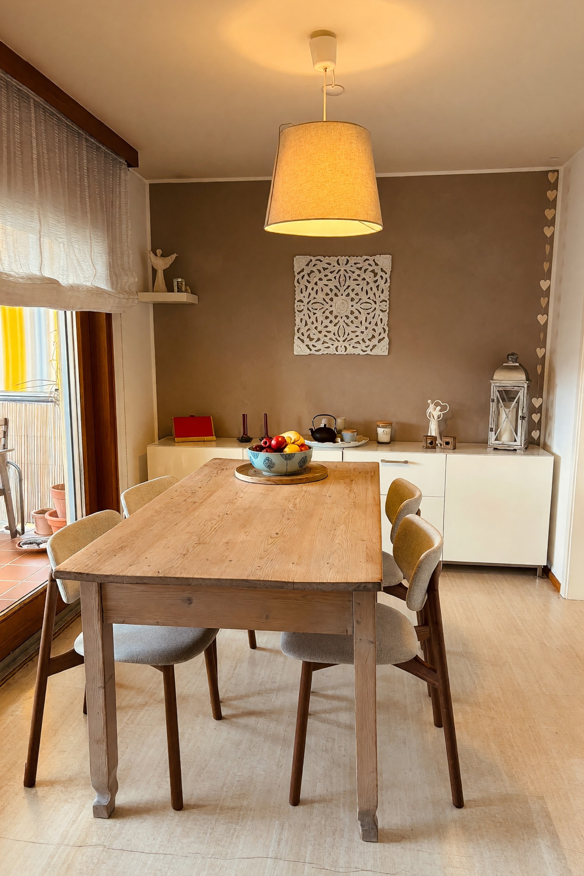 Bellissimo duplex 5,5 locali con terrazza panoramica, camino e ampi spazi abitativi per ogni esigenza. - Comano - foto 5