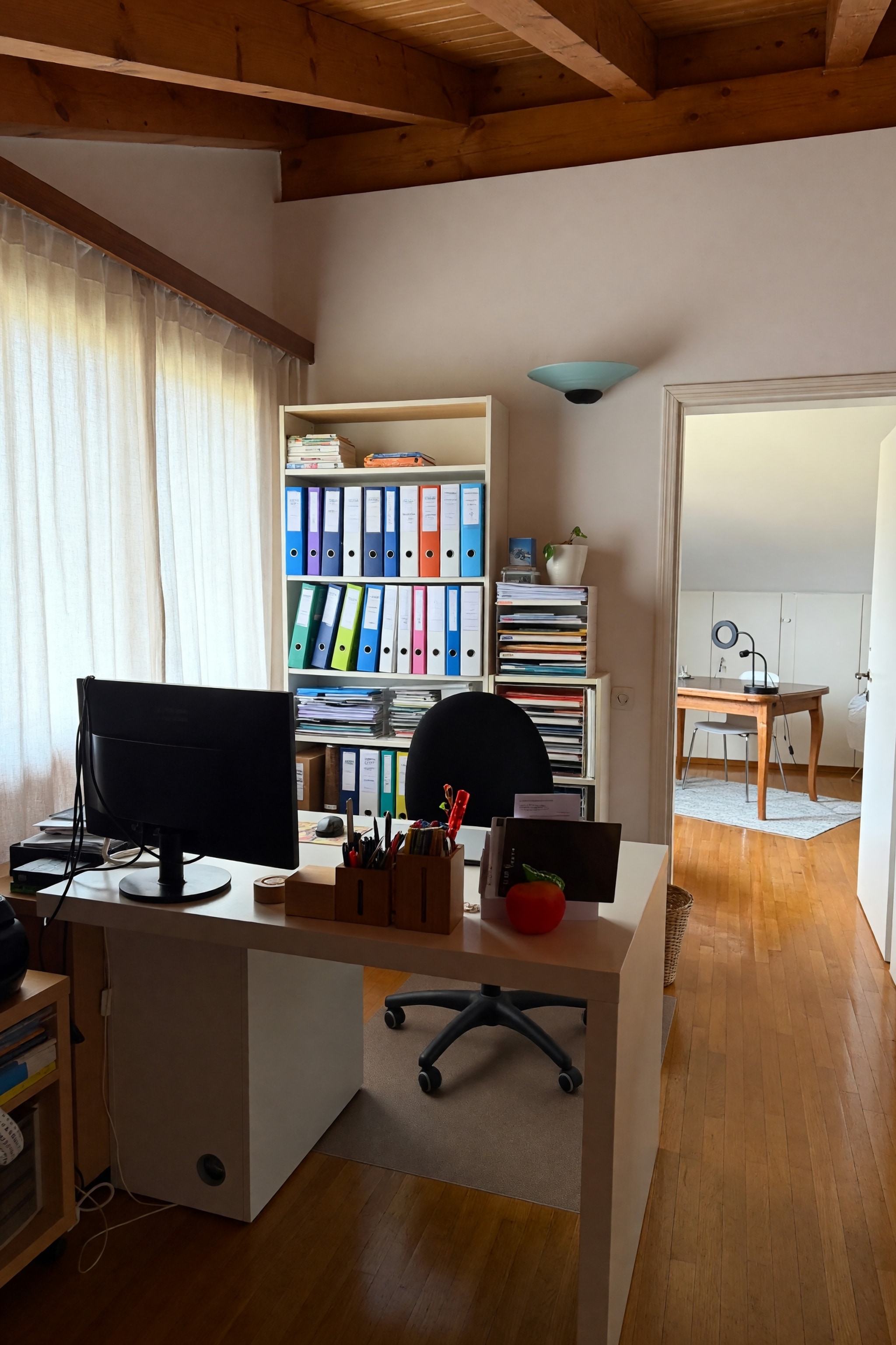 Bellissimo duplex 5,5 locali con terrazza panoramica, camino e ampi spazi abitativi per ogni esigenza. - Comano - foto 14