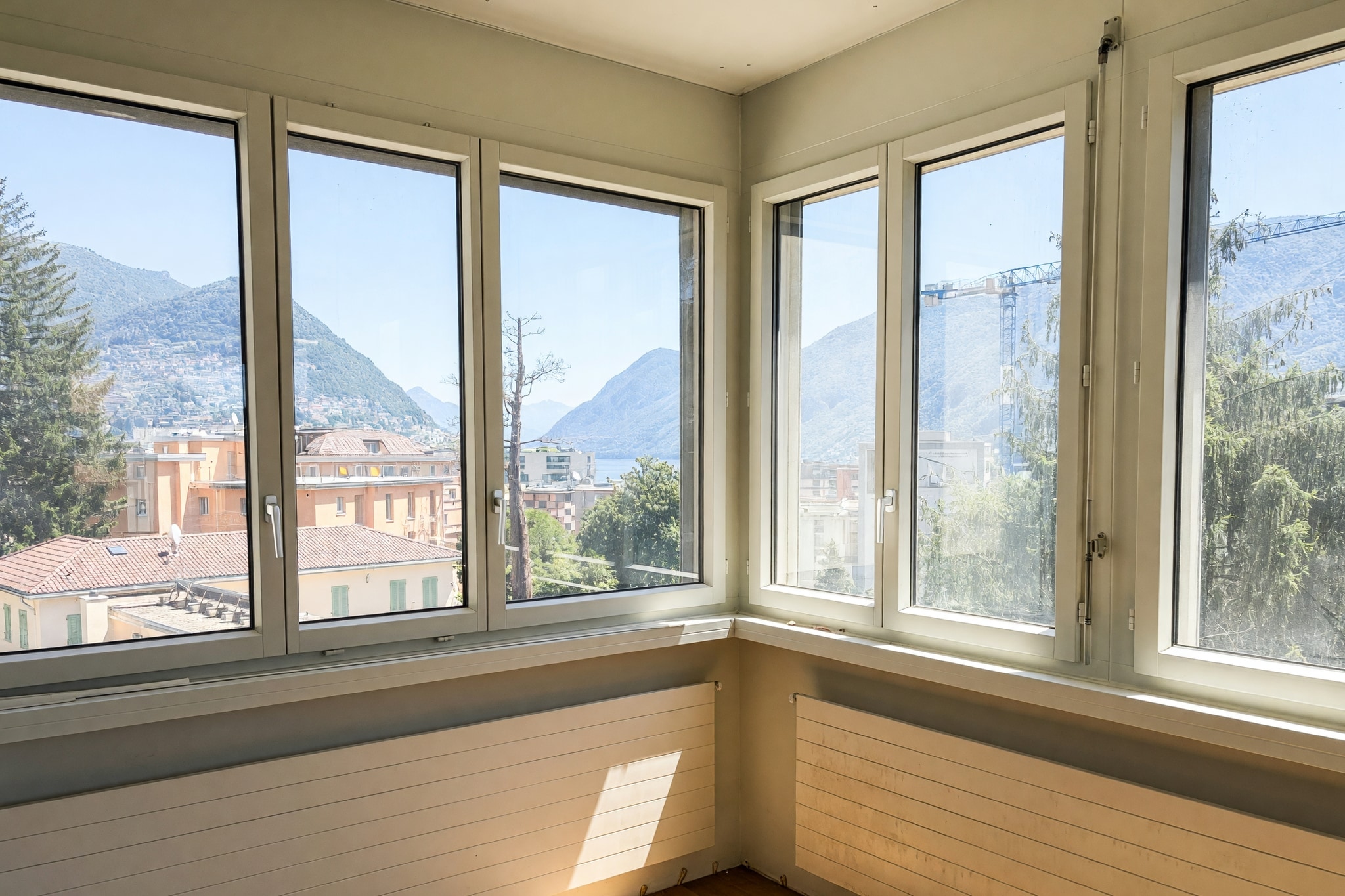 Prestigioso appartamento 5,5 locali completamente ristrutturato in alto standing con terrazzo vista lago - Loreto - foto 4