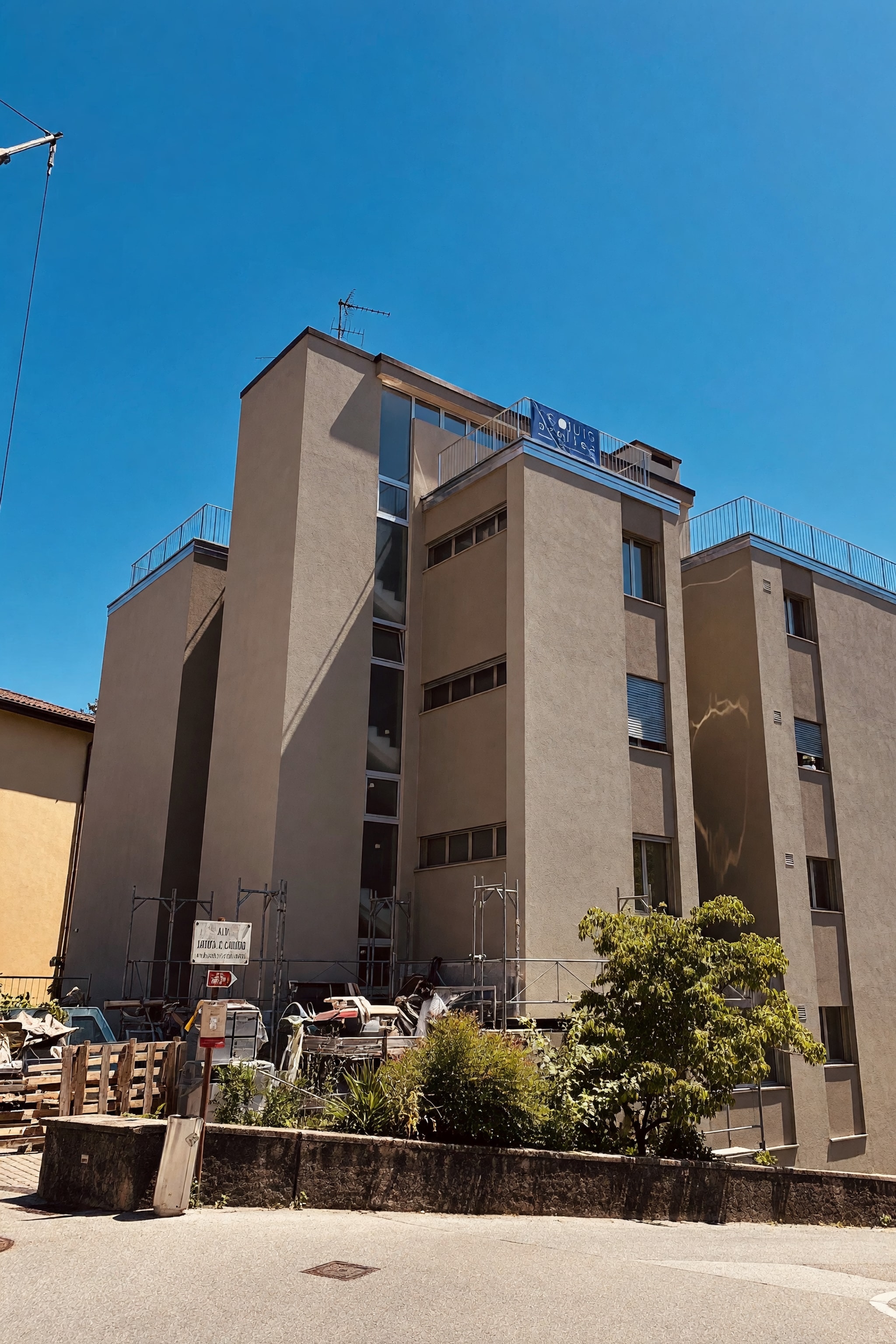 Prestigioso appartamento 5,5 locali completamente ristrutturato in alto standing con terrazzo vista lago - Loreto - foto 7