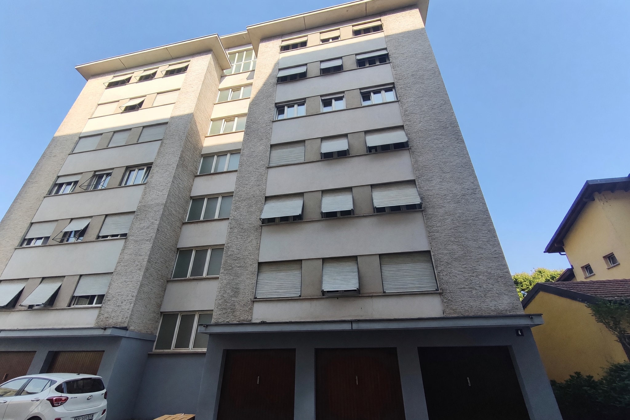 Ampio appartamento 4,5 locali con due terrazzi, piacevole affaccio e cucina abitabile - Chiasso - foto 10
