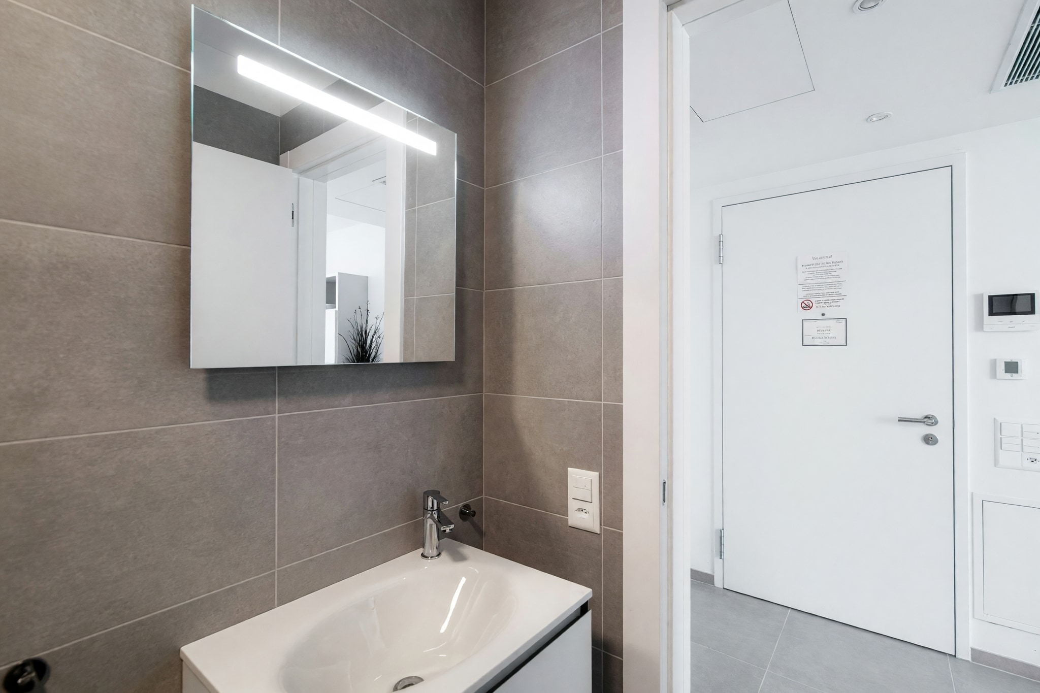 Raffinato appartamento 2,5 locali di recente costruzione con alto standing e piacevole luce naturale nel cuore di Lugano - Lugano - foto 12