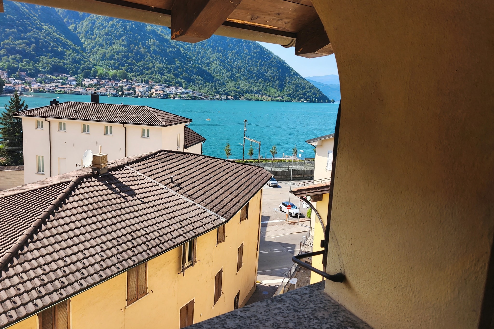 Elegante appartamento 4,5 locali vista lago con giardino privato di 90 mq in caratteristica palazzina di nucleo - Capolago - foto 11