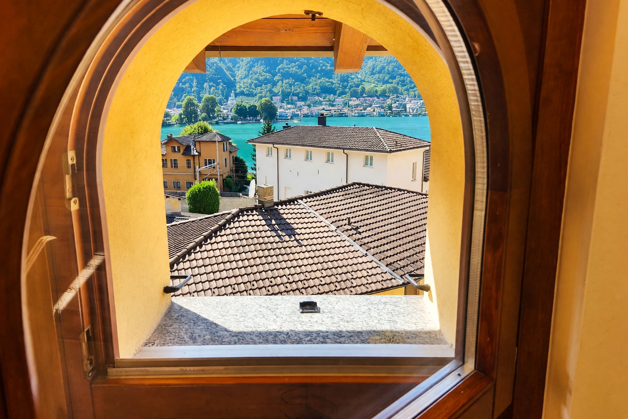 Elegante appartamento 4,5 locali vista lago con giardino privato di 90 mq in caratteristica palazzina di nucleo - Capolago - foto 12