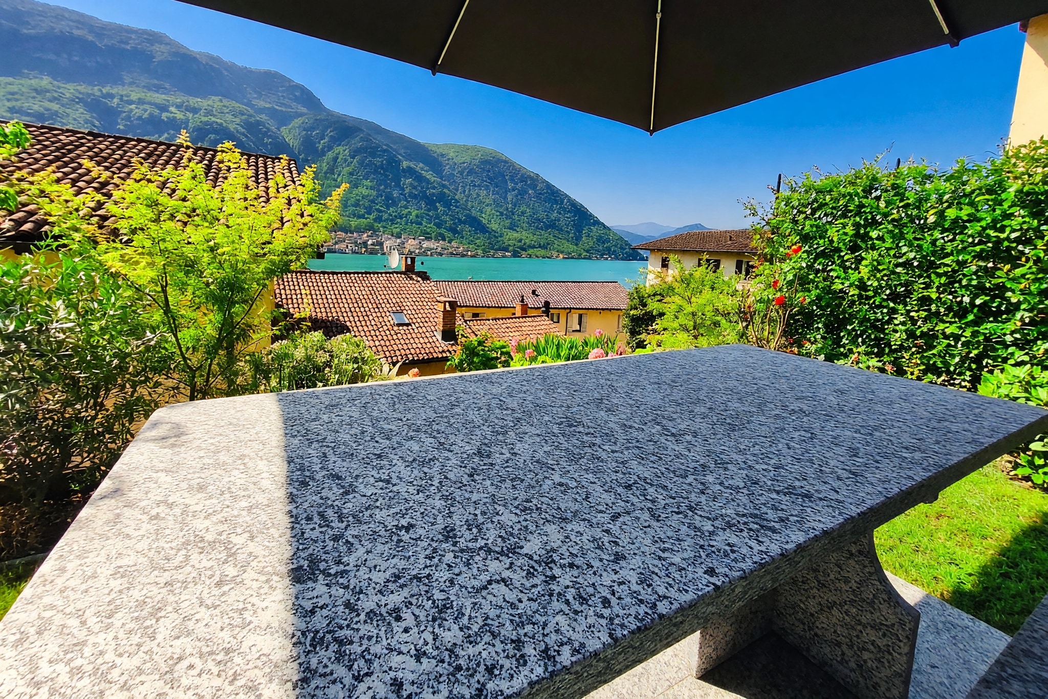 Elegante appartamento 4,5 locali vista lago con giardino privato di 90 mq in caratteristica palazzina di nucleo - Capolago - foto 18