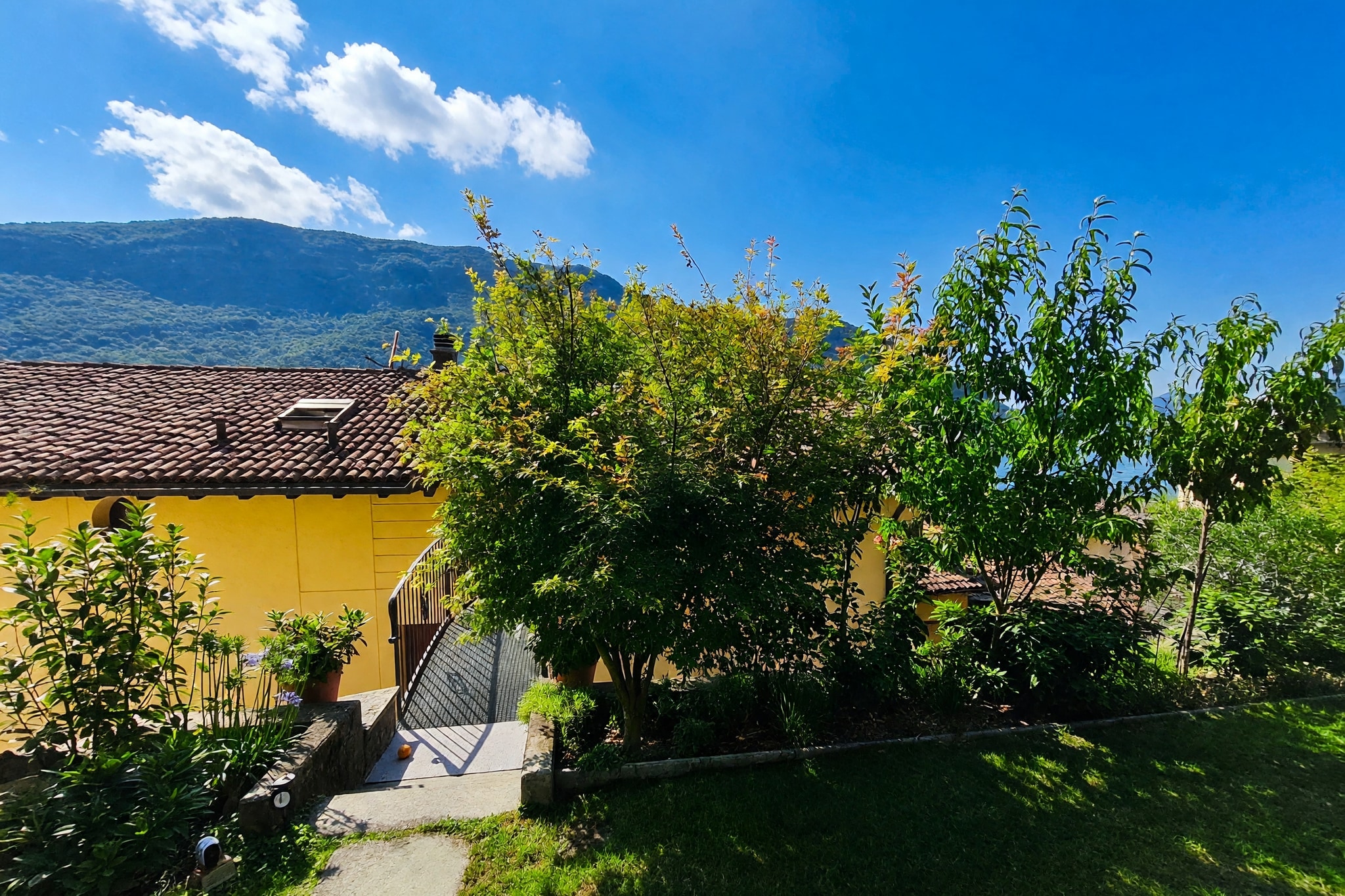 Elegante appartamento 4,5 locali vista lago con giardino privato di 90 mq in caratteristica palazzina di nucleo - Capolago - foto 19