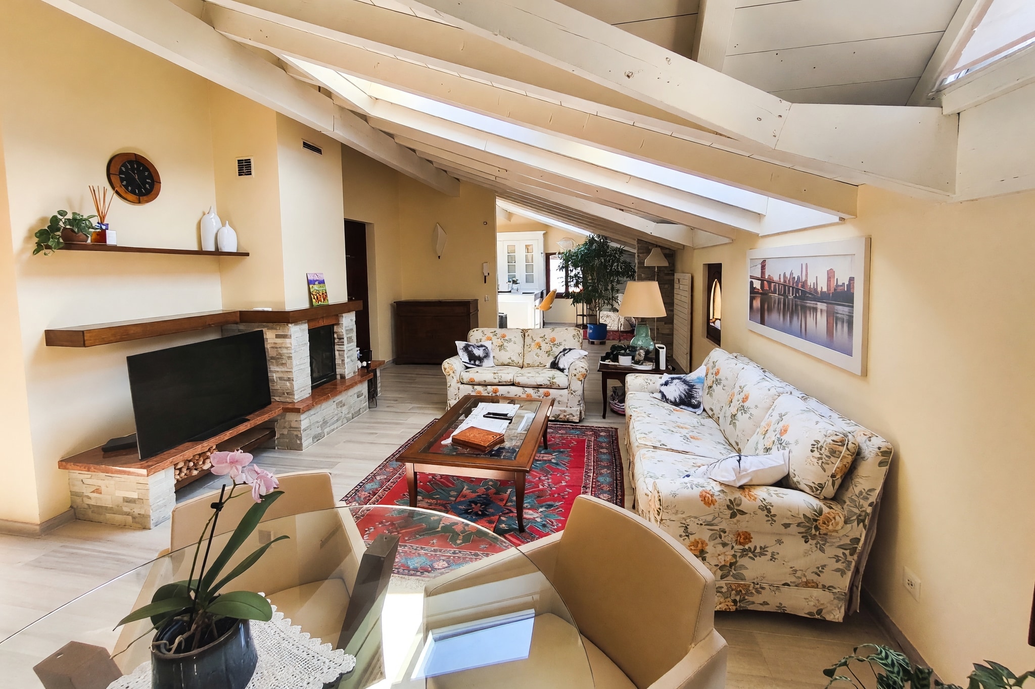 Elegante appartamento 4,5 locali vista lago con giardino privato di 90 mq in caratteristica palazzina di nucleo - Capolago - foto 3