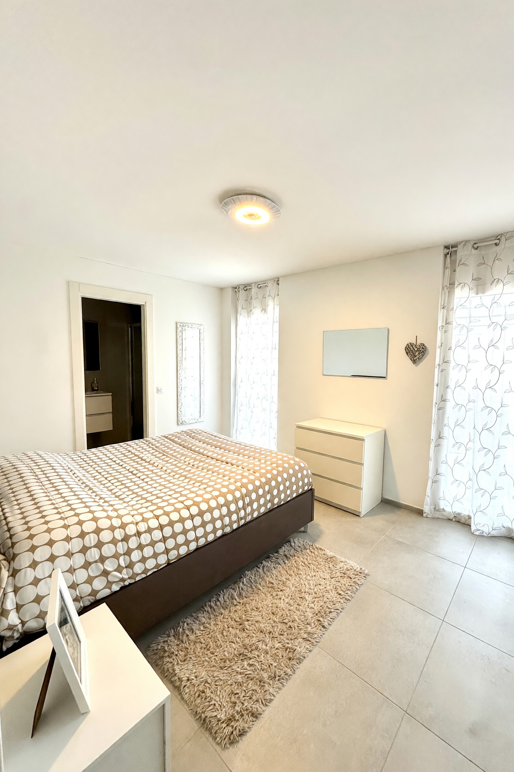 Elegante appartamento 3,5 locali nuovo con ampio terrazzo e camera padronale con bagno privato in posizione strategica - Balerna - foto 9