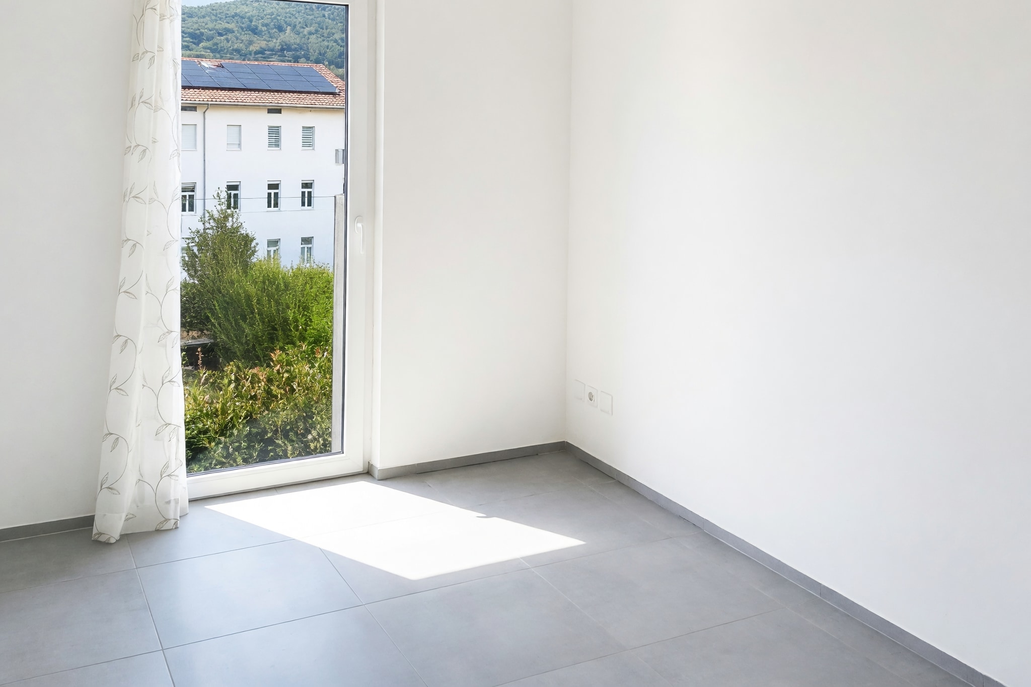 Elegante appartamento 3,5 locali nuovo con ampio terrazzo e camera padronale con bagno privato in posizione strategica - Balerna - foto 10