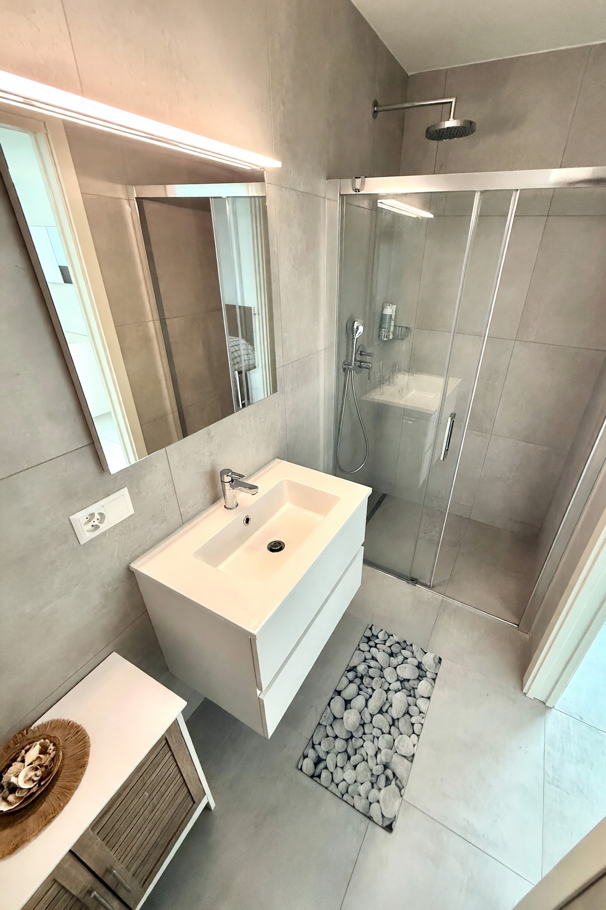 Elegante appartamento 3,5 locali nuovo con ampio terrazzo e camera padronale con bagno privato in posizione strategica - Balerna - foto 13