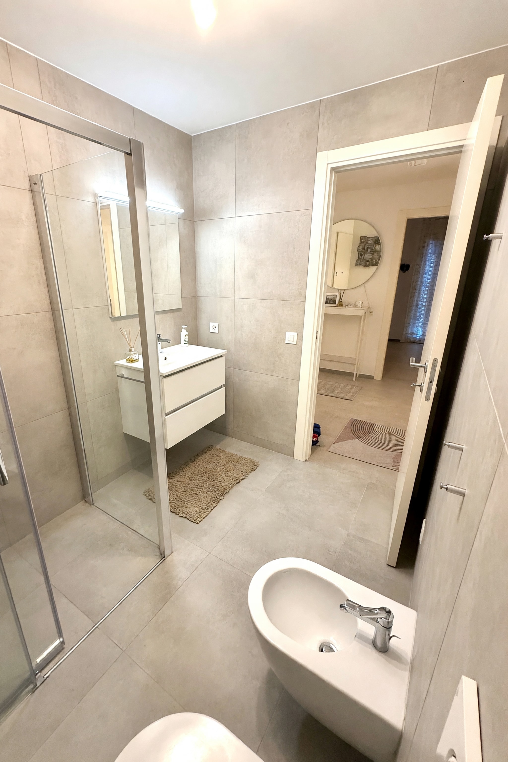 Elegante appartamento 3,5 locali nuovo con ampio terrazzo e camera padronale con bagno privato in posizione strategica - Balerna - foto 14