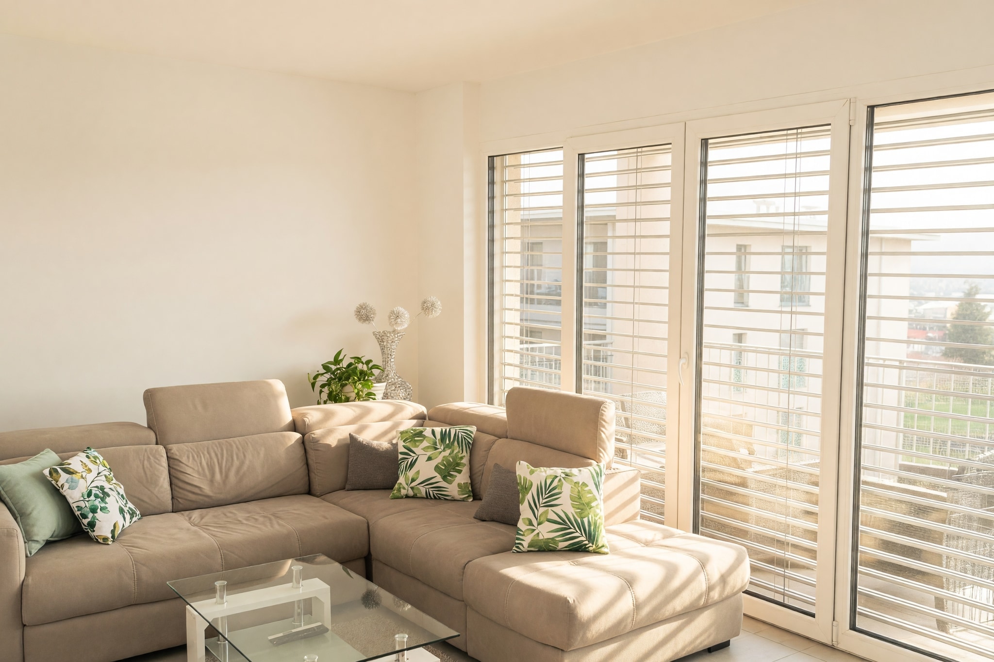 Elegante appartamento 3,5 locali nuovo con ampio terrazzo e camera padronale con bagno privato in posizione strategica - Balerna